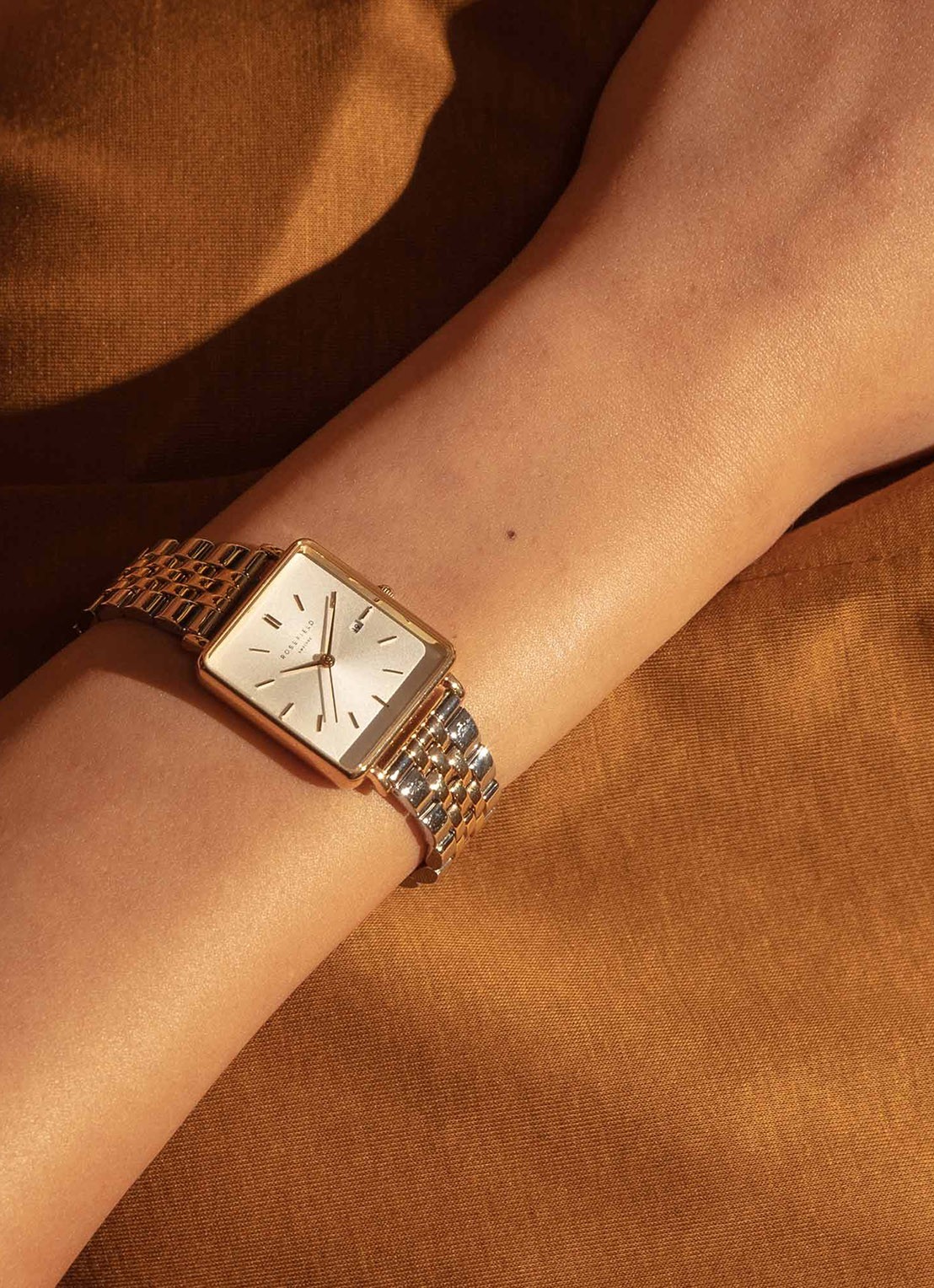 Rosefield The Boxy horloge QVSGD-Q013 - voorkant 2 goud