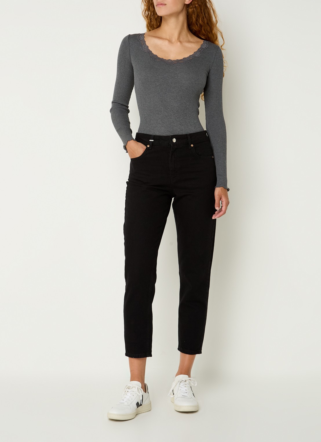 Rosemunde Babette longsleeve in zijdeblend met details van kant - voorkant 3 donkergrijs