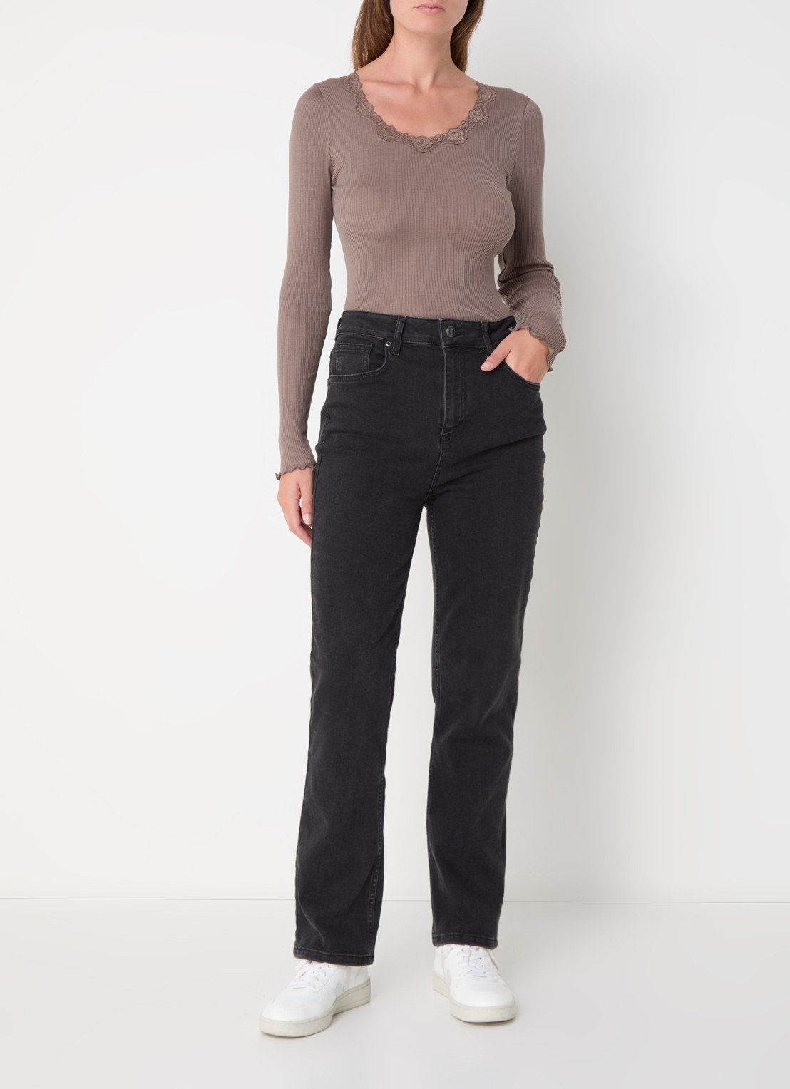Rosemunde Babette longsleeve in zijdeblend met details van kant - voorkant 3 bruin