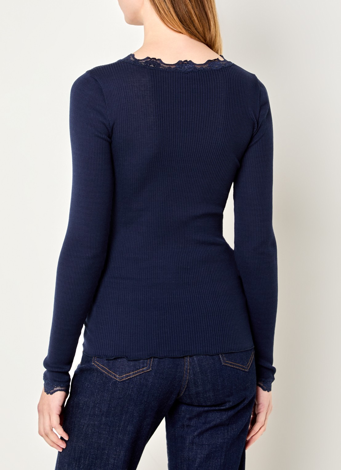 Rosemunde Babette longsleeve in zijdeblend met kant - achterkant 3 donkerblauw