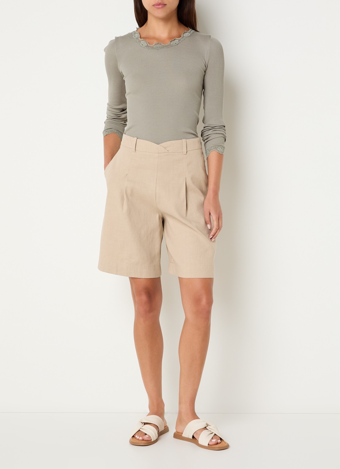 Rosemunde Babette longsleeve in zijdeblend met kant - voorkant 3 lindegroen