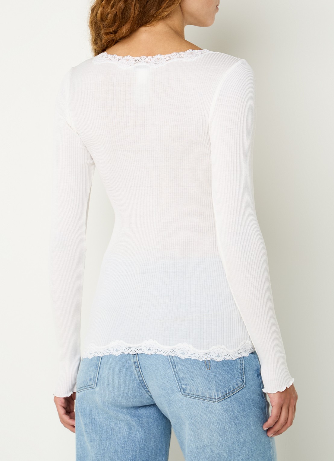Rosemunde Babette ribgebreid vest in zijdeblend met details van kant - achterkant 4 gebroken wit