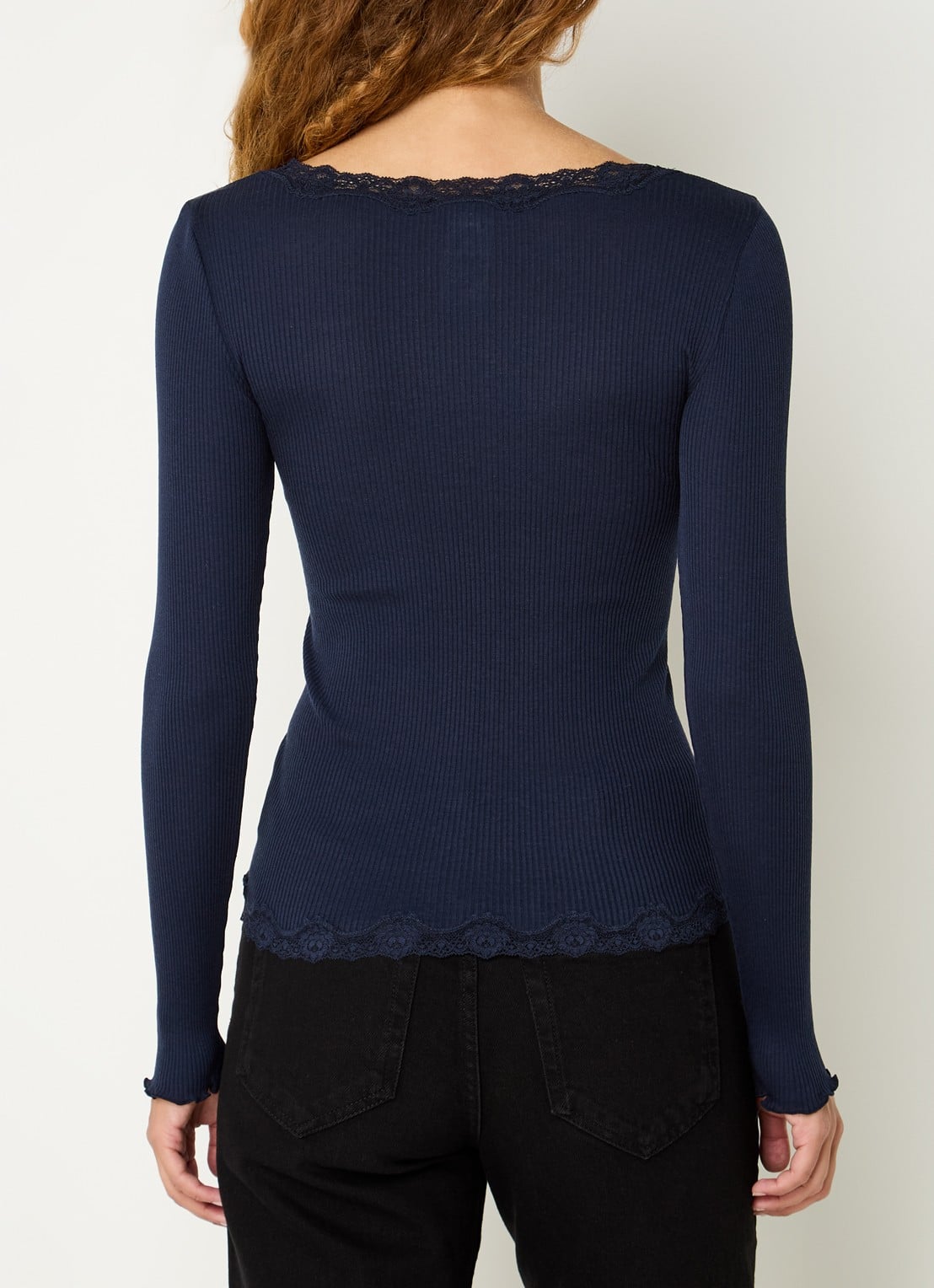 Rosemunde Babette ribgebreid vest in zijdeblend met details van kant - achterkant donkerblauw