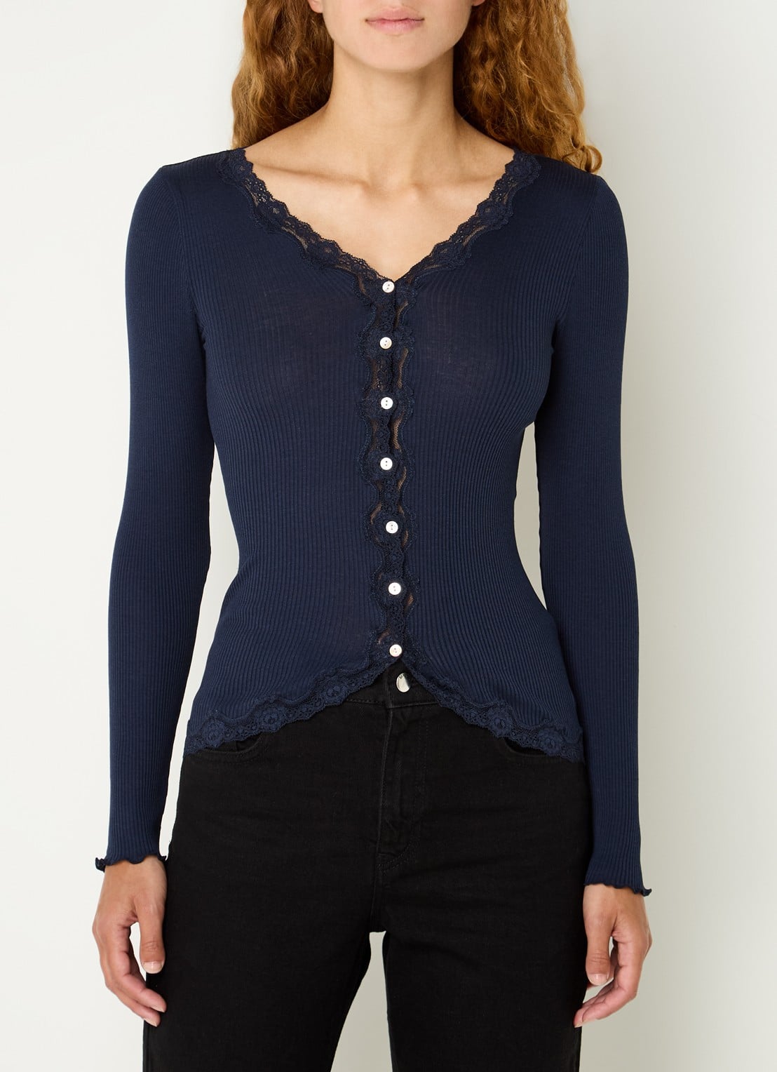 Rosemunde Babette ribgebreid vest in zijdeblend met details van kant - detail 2 donkerblauw