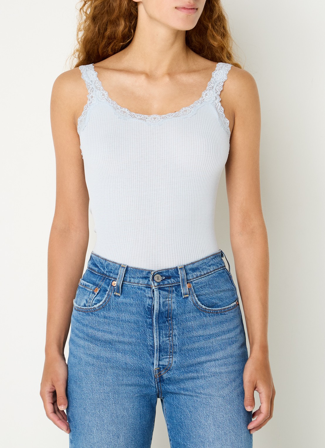 Rosemunde Babette tanktop in zijdeblend met kant - detail 2 lichtblauw