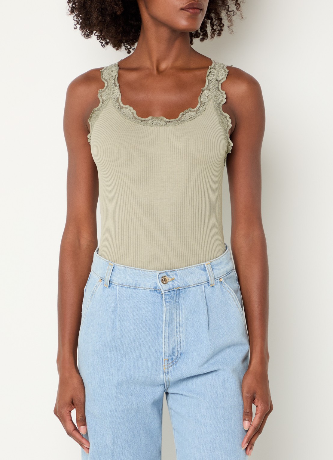 Rosemunde Babette tanktop in zijdeblend met kant - detail 4 olijfgroen