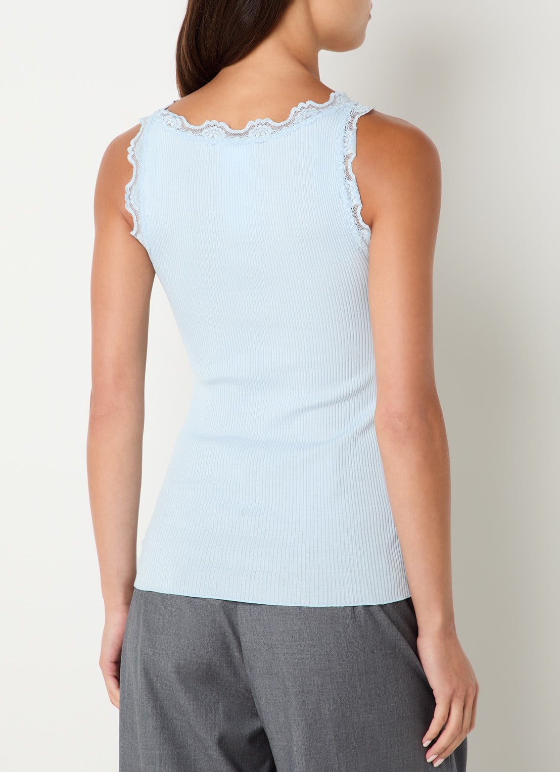 Rosemunde Babette tanktop in zijdeblend met kant - achterkant aquablauw