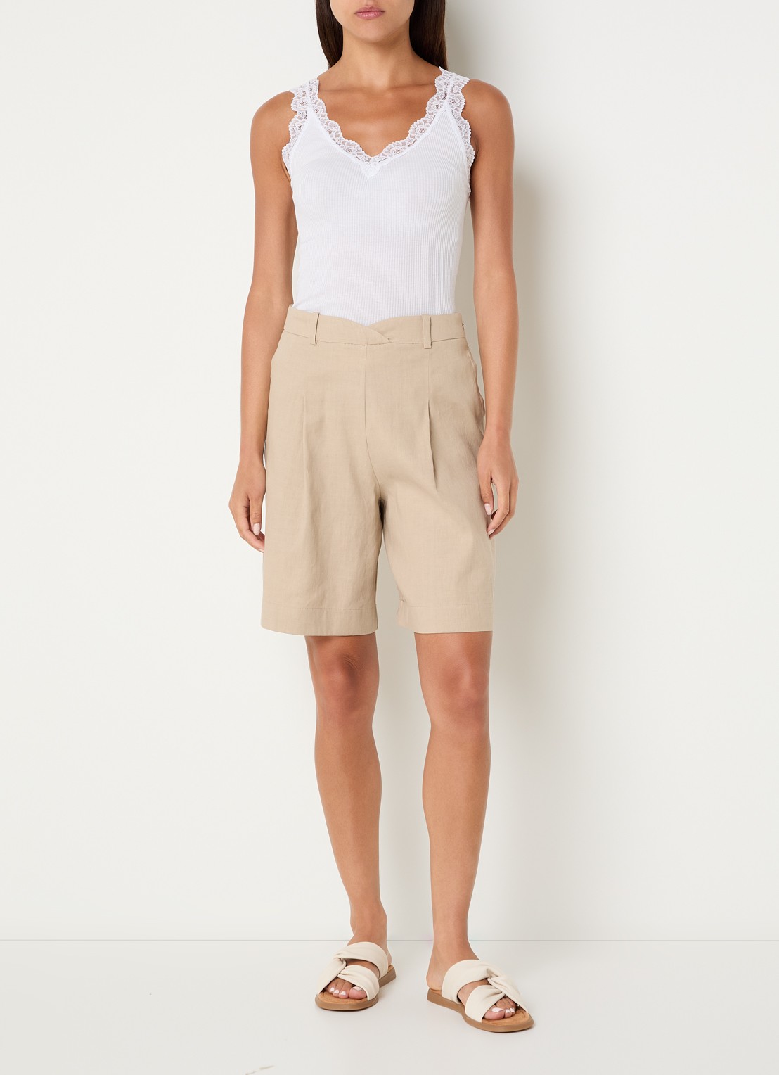 Rosemunde Balta tanktop met details van kant - voorkant 3 wit