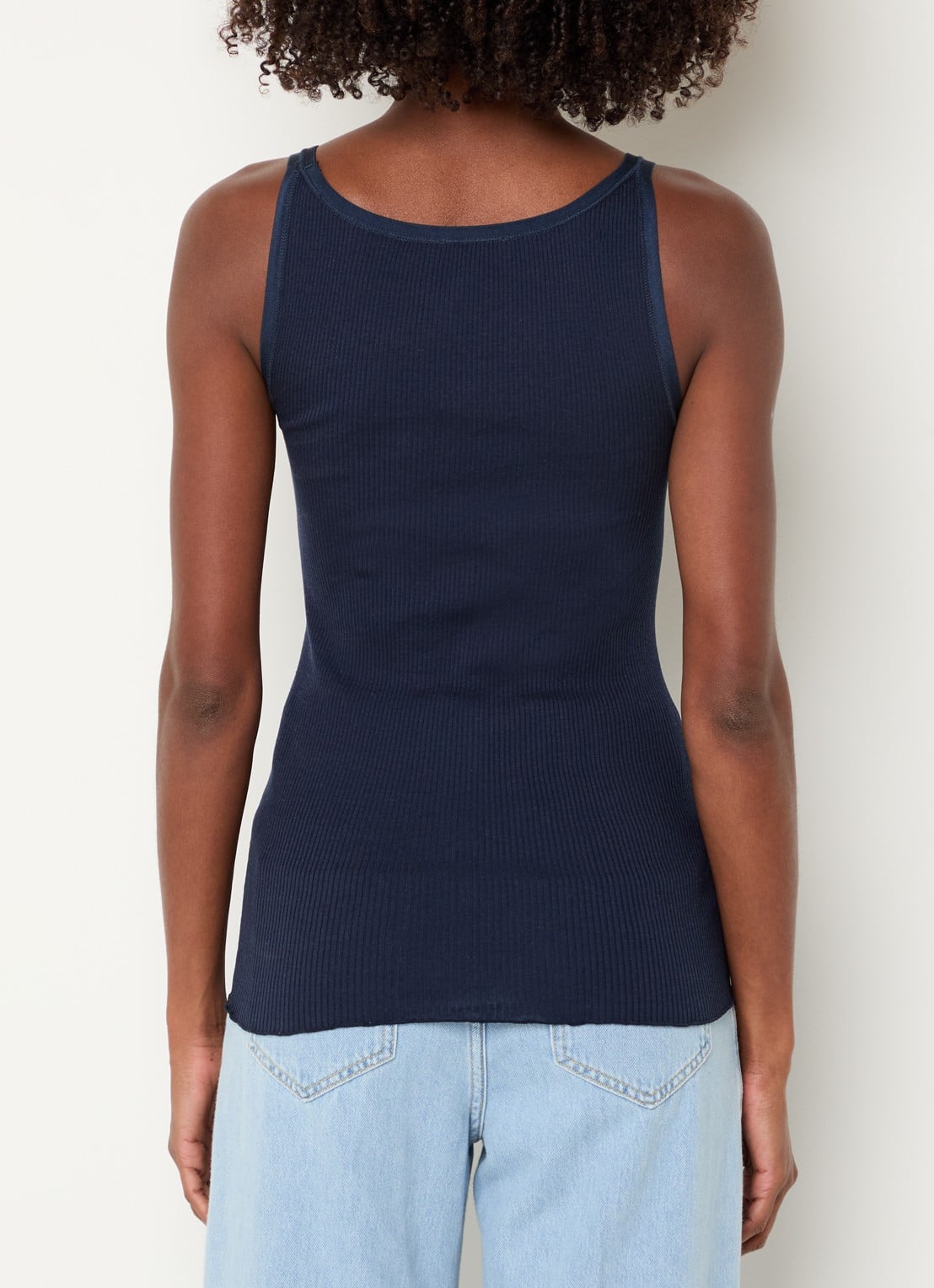 Rosemunde Belle ribgebreide top in zijdeblend met ronde hals - achterkant donkerblauw