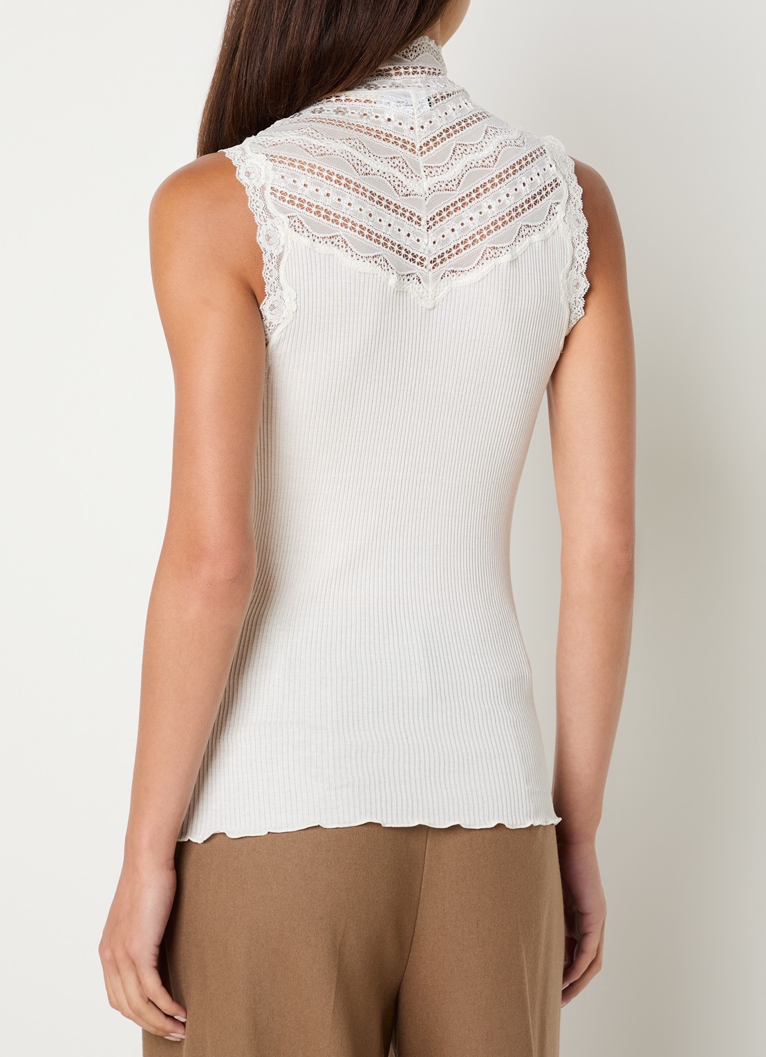 Rosemunde Benita mouwloze top in zijdeblend met details van kant - achterkant gebroken wit