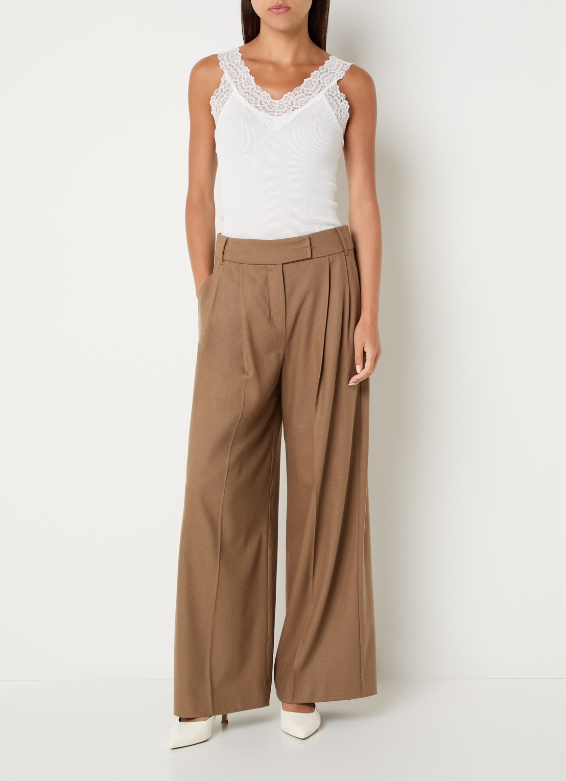 Rosemunde Tanktop met kant en structuur - voorkant 4 gebroken wit