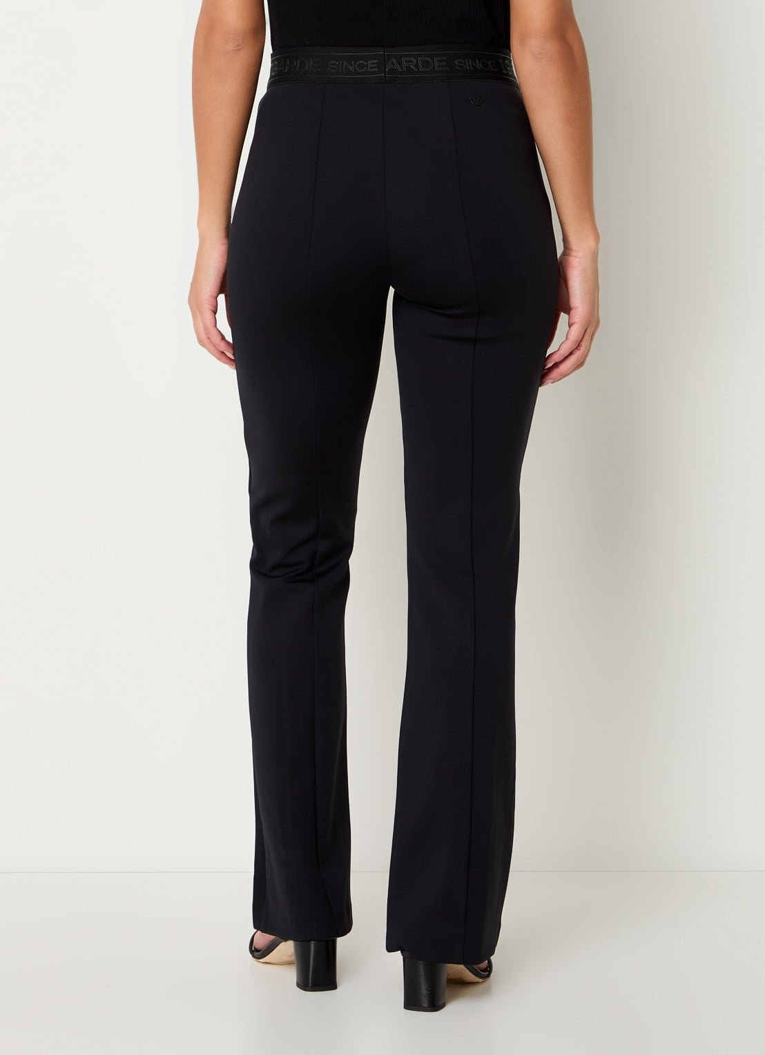 Rosner Studio Alisa high waist flared legging met logoband - achterkant 4 zwart