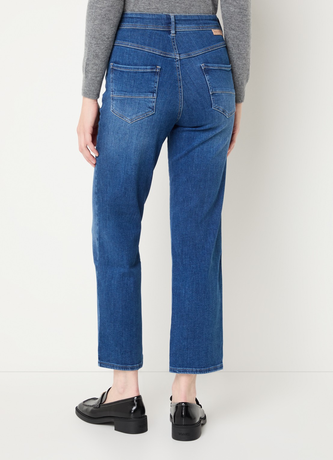 Rosner Studio Aubrey high waist slim fit jeans met steekzakken - achterkant blauw