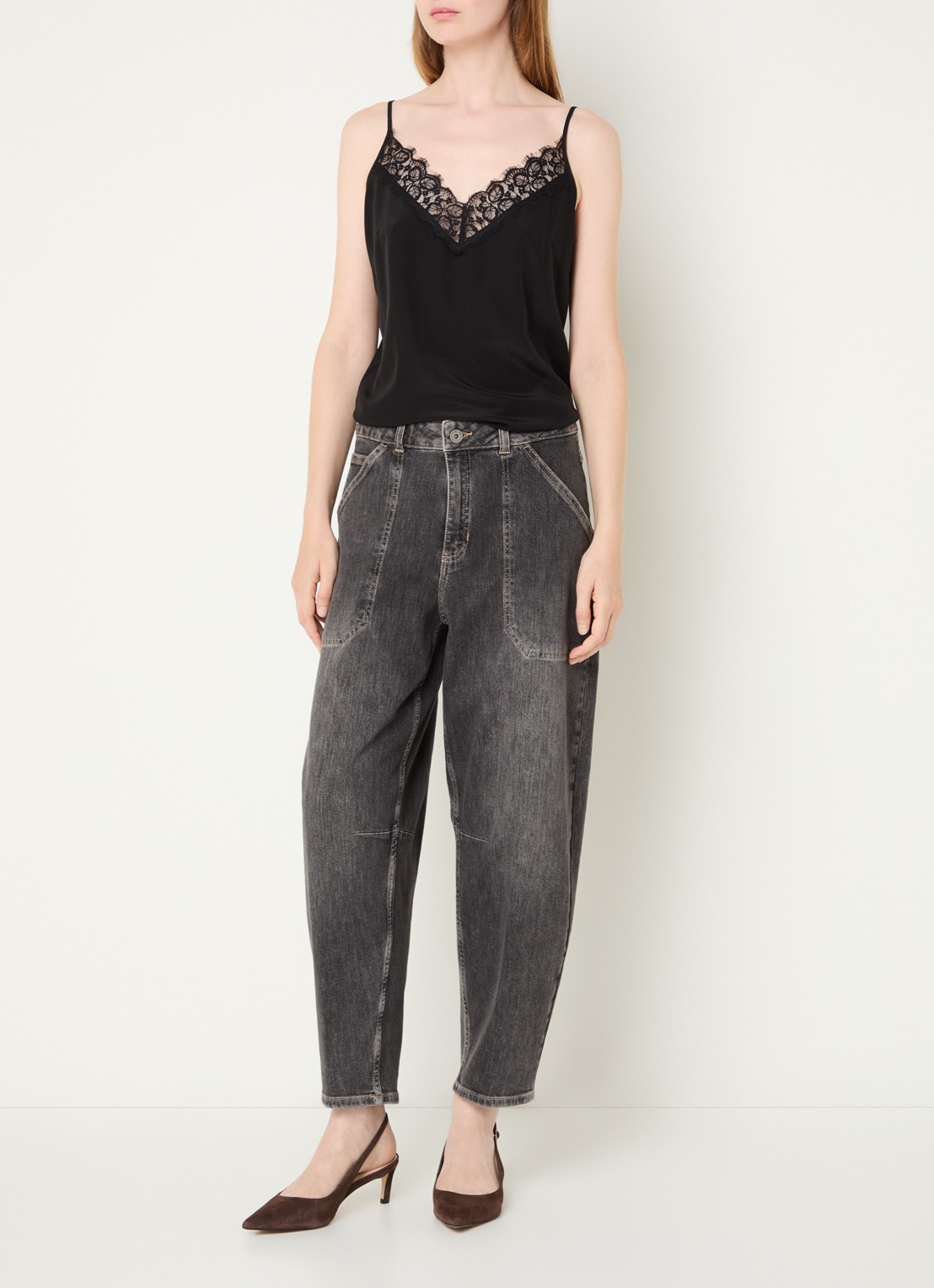 Rosner Studio Mara high waist cropped tapered jeans met medium wassing - voorkant 5 middengrijs