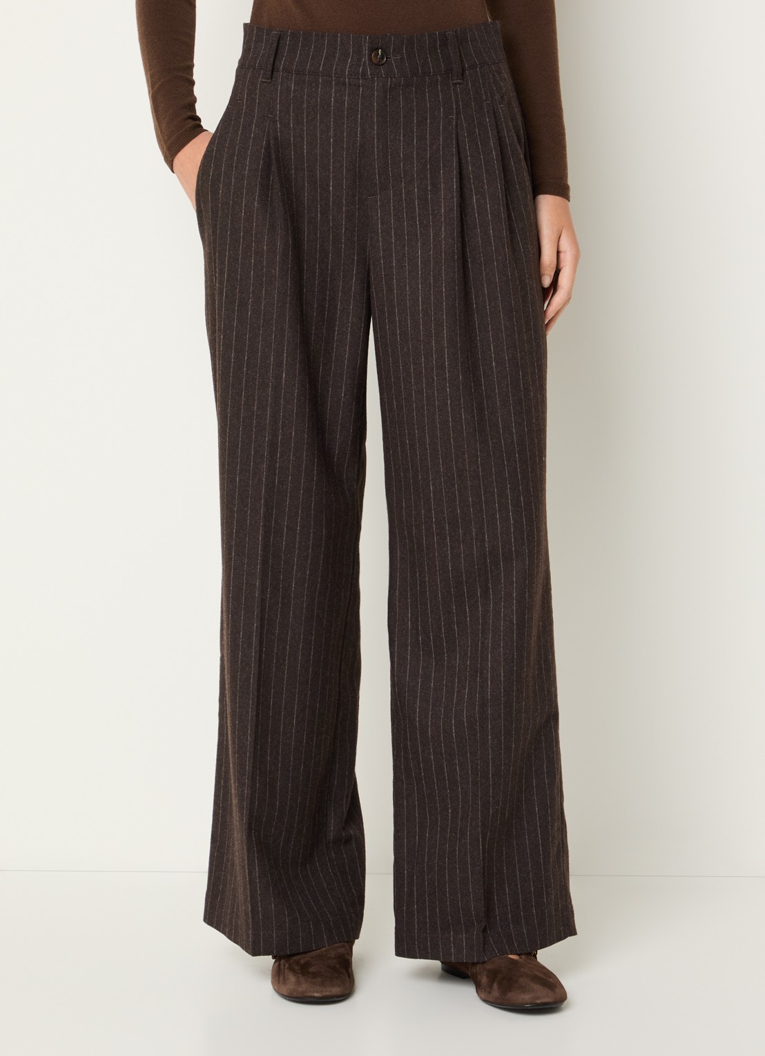 Rosner Studio Mara high waist wide fit pantalon in wolblend met streepprint - detail 4 chocoladebruin