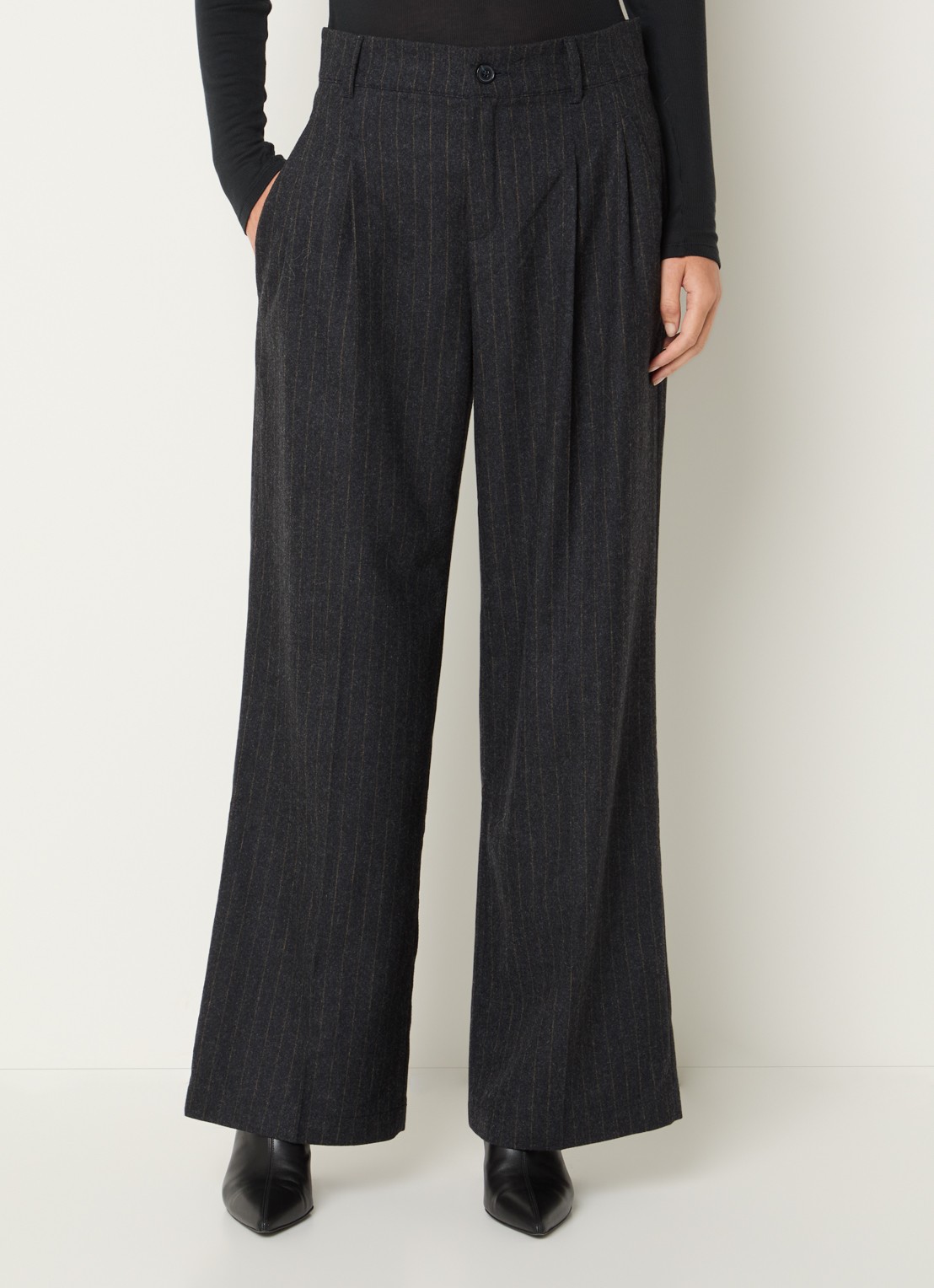 Rosner Studio Mara high waist wide fit pantalon in wolblend met streepprint - detail 4 donkerblauw