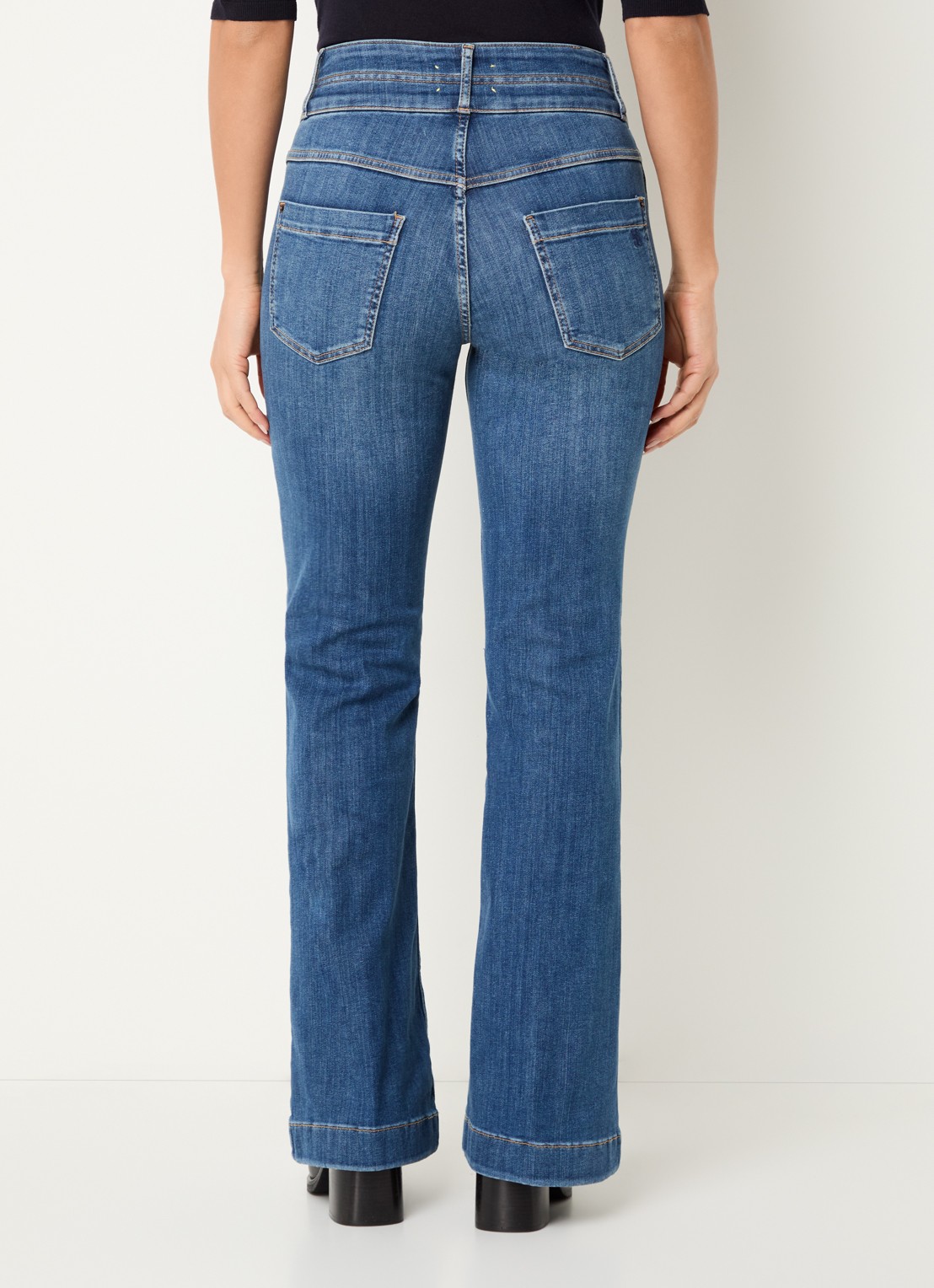 Rosner Studio Rosner high waist flared jeans met medium wassing - achterkant 4 indigo