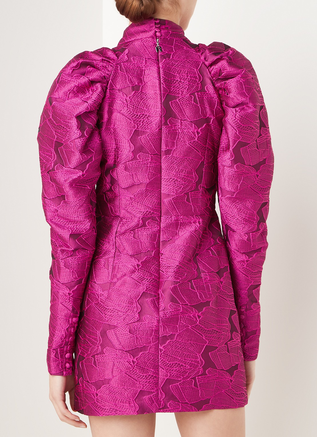 ROTATE Birger mini jurk met structuur en cut-out detail - achterkant 3 fuchsia