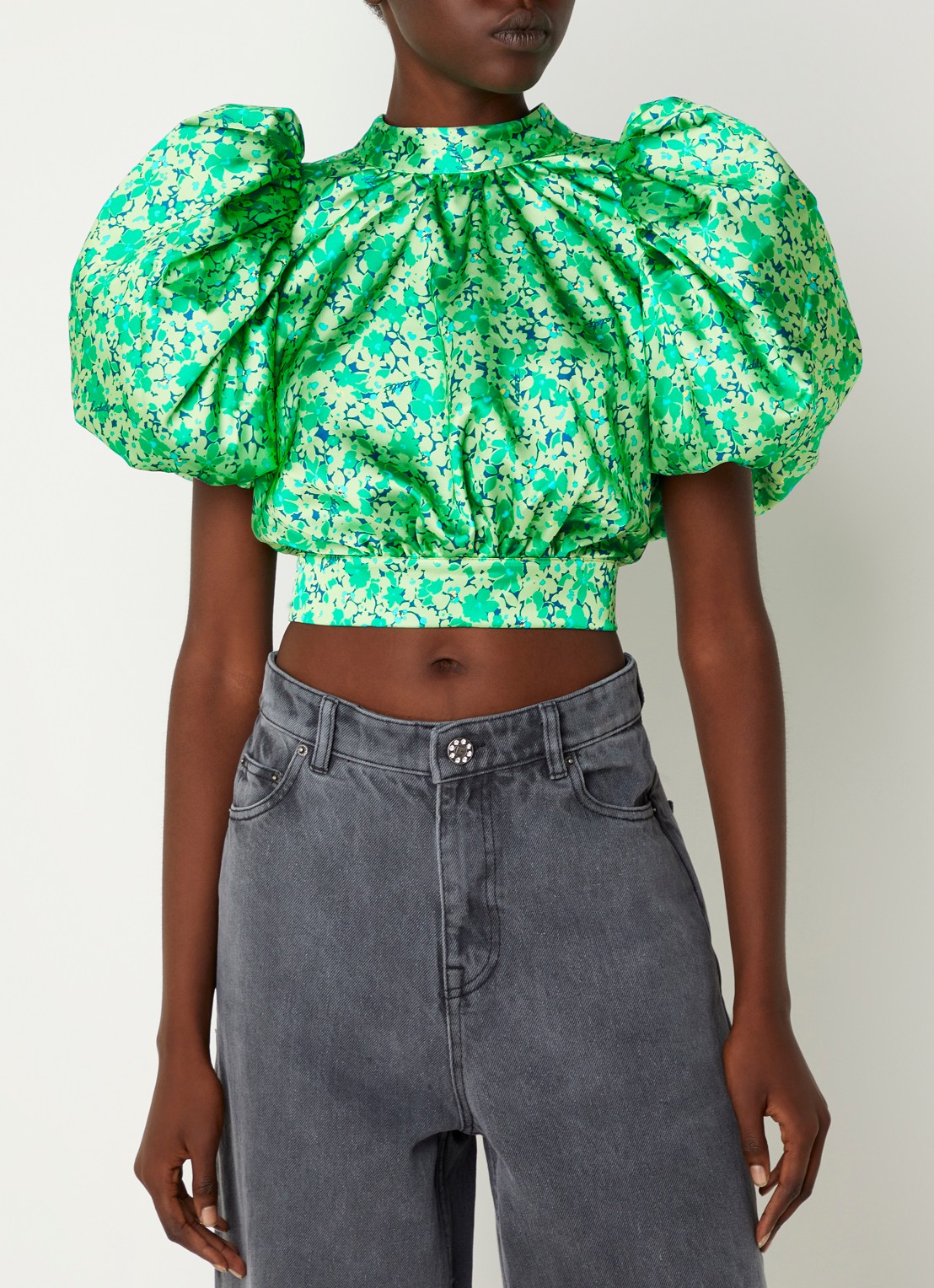 ROTATE Crop top van satijn met rugdecolleté en pofmouw - detail 3 groen