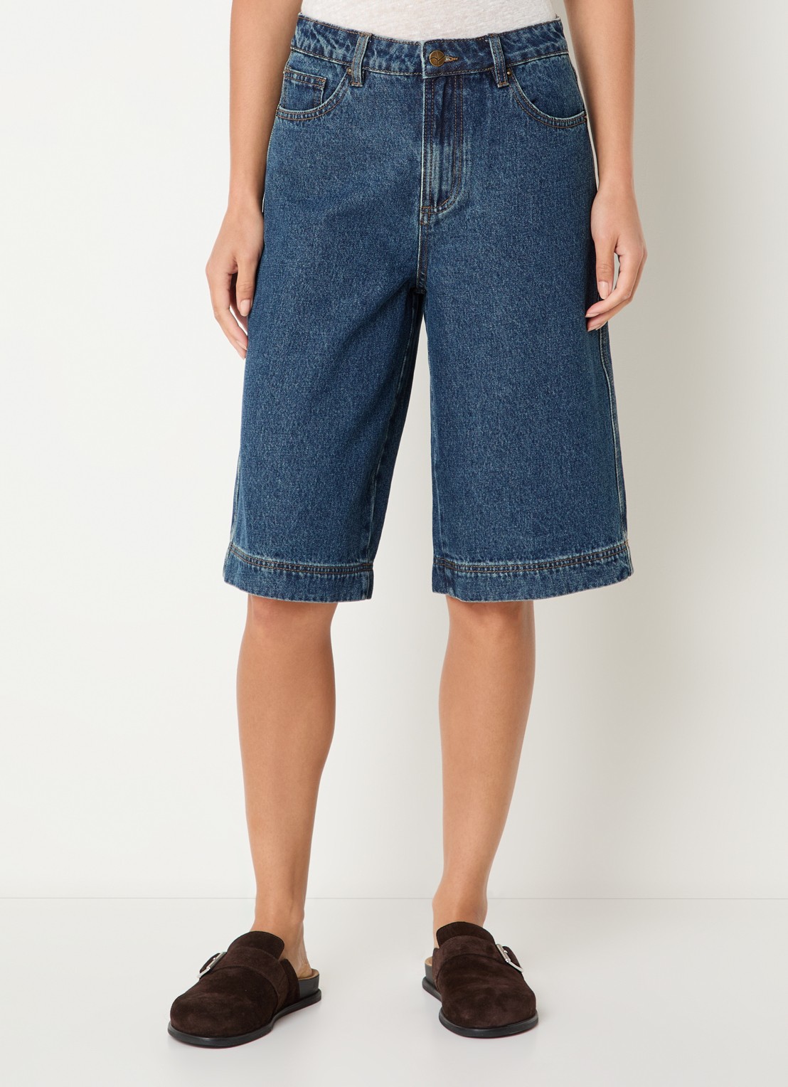 ROUGE EDIT Jolie high waist straight fit korte broek van denim met donkere wassing - detail indigo