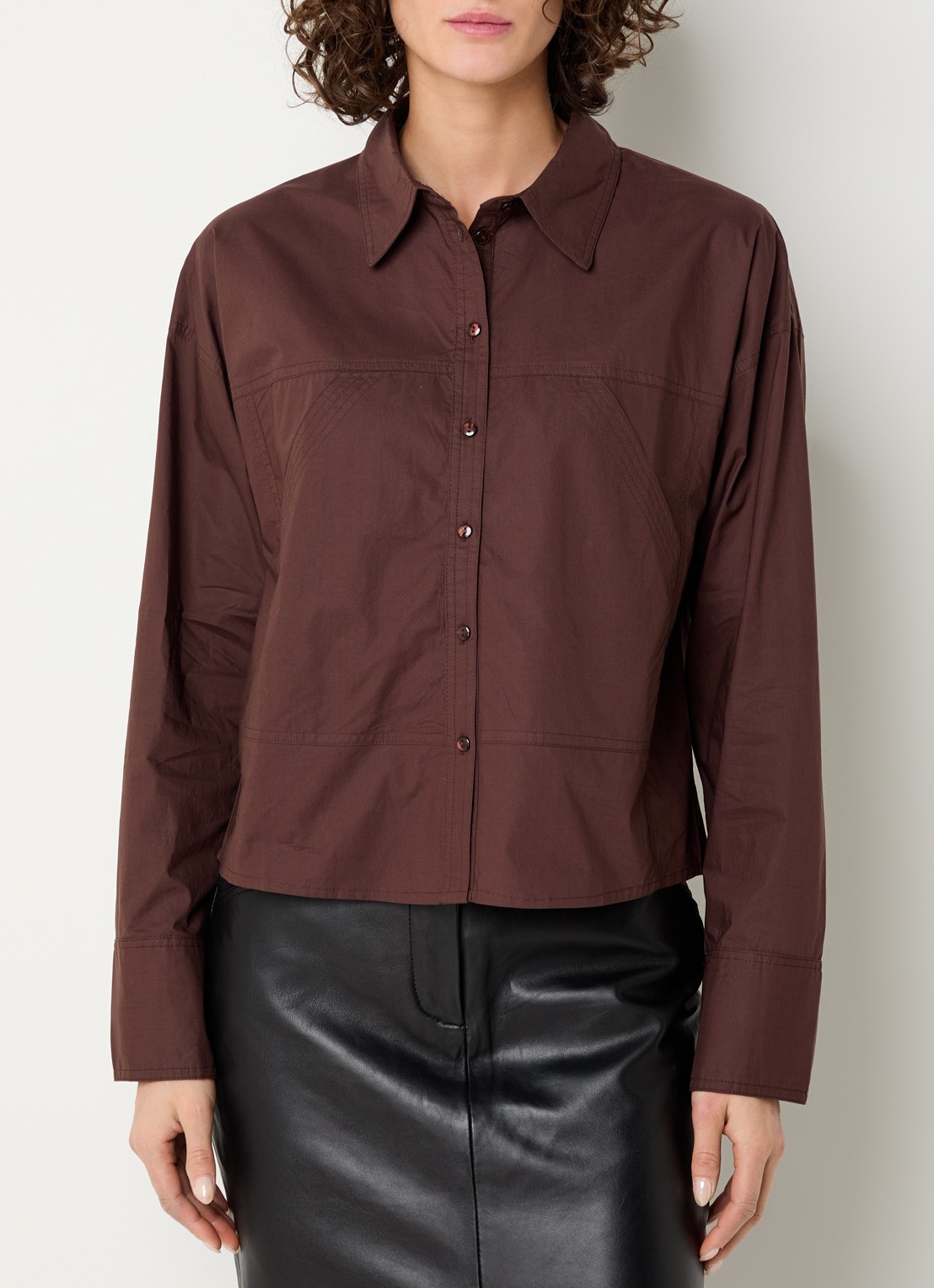 ROUGE EDIT Roubrook blouse met kraag - detail 2 donkerbruin