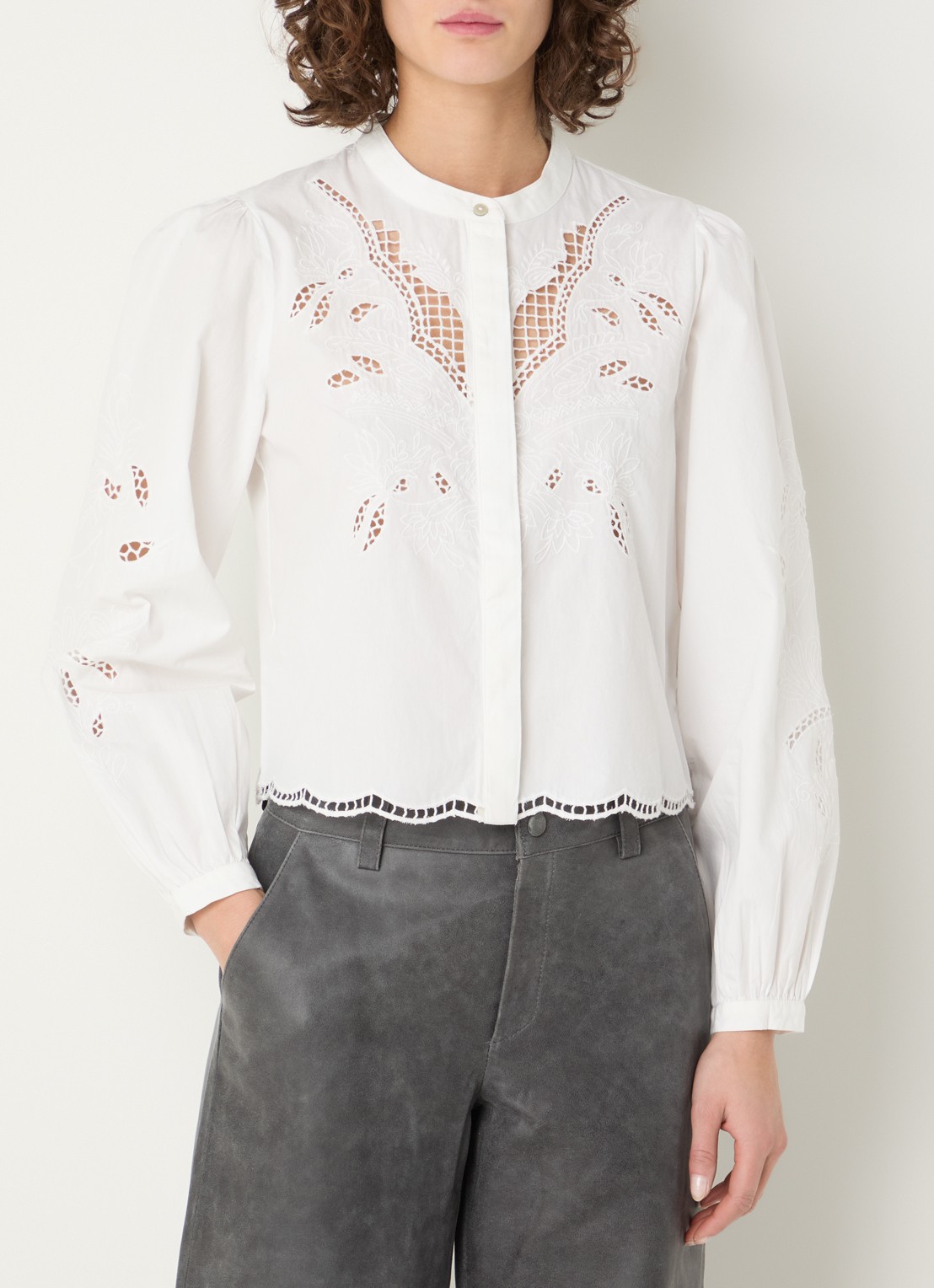 ROUGE EDIT Rouirmelin blouse met broderie - detail 4 ivoor