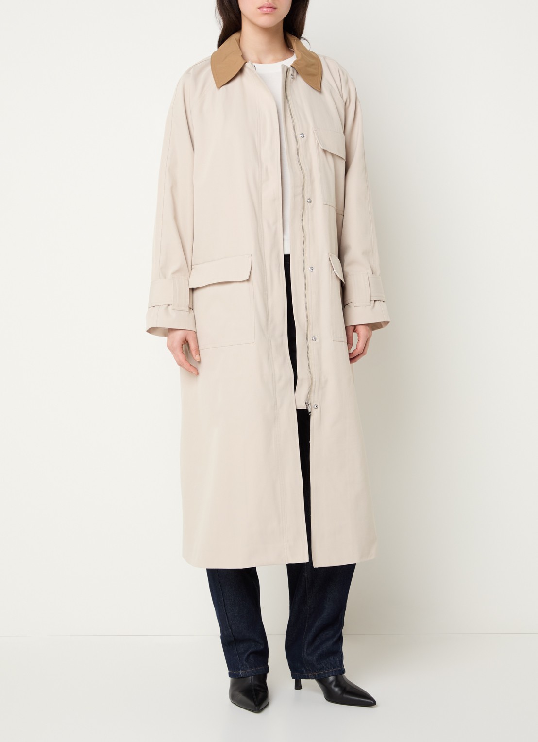ROUGE EDIT Roulianne trenchcoat met klepzakken  - voorkant 2 beige