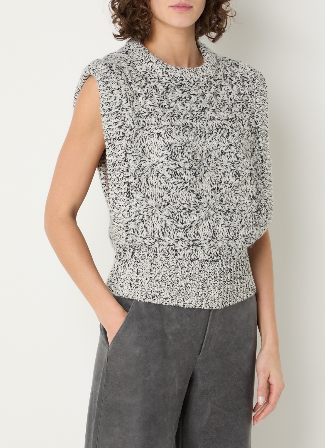 ROUGE EDIT Rousally grofgebreid gilet in wolblend - detail 4 grijs