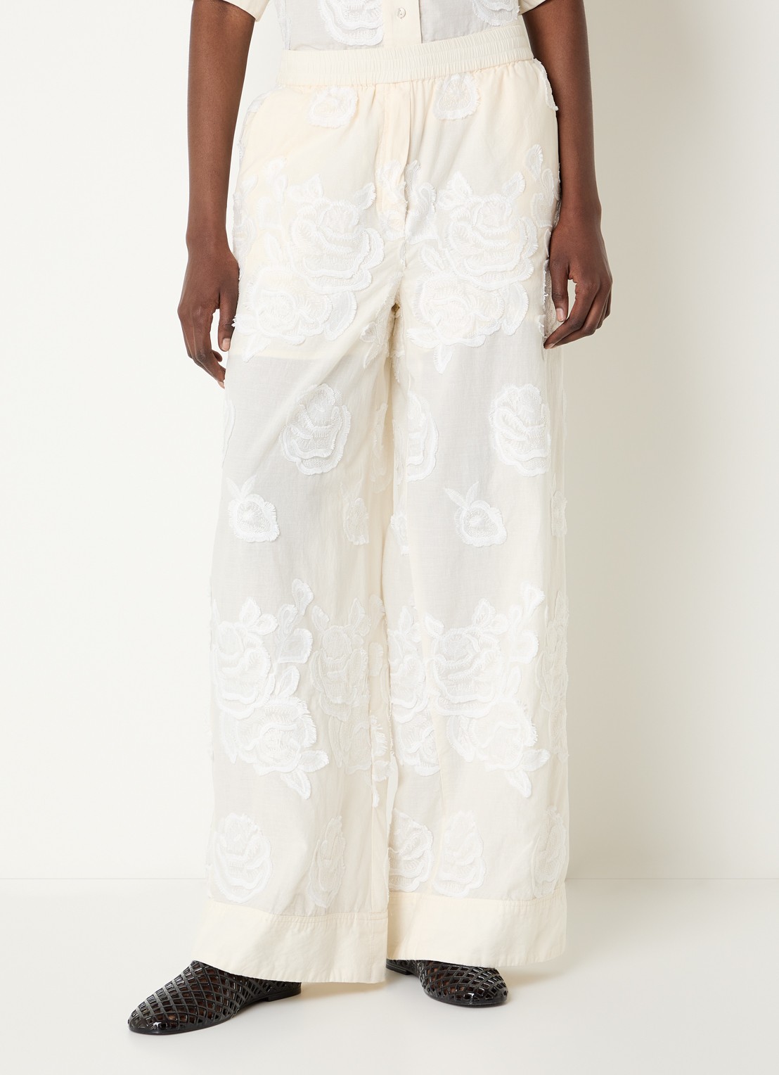 ROUGE EDIT Rouzoella high waist wide fit pantalon met bloemborduring - detail 4 creme