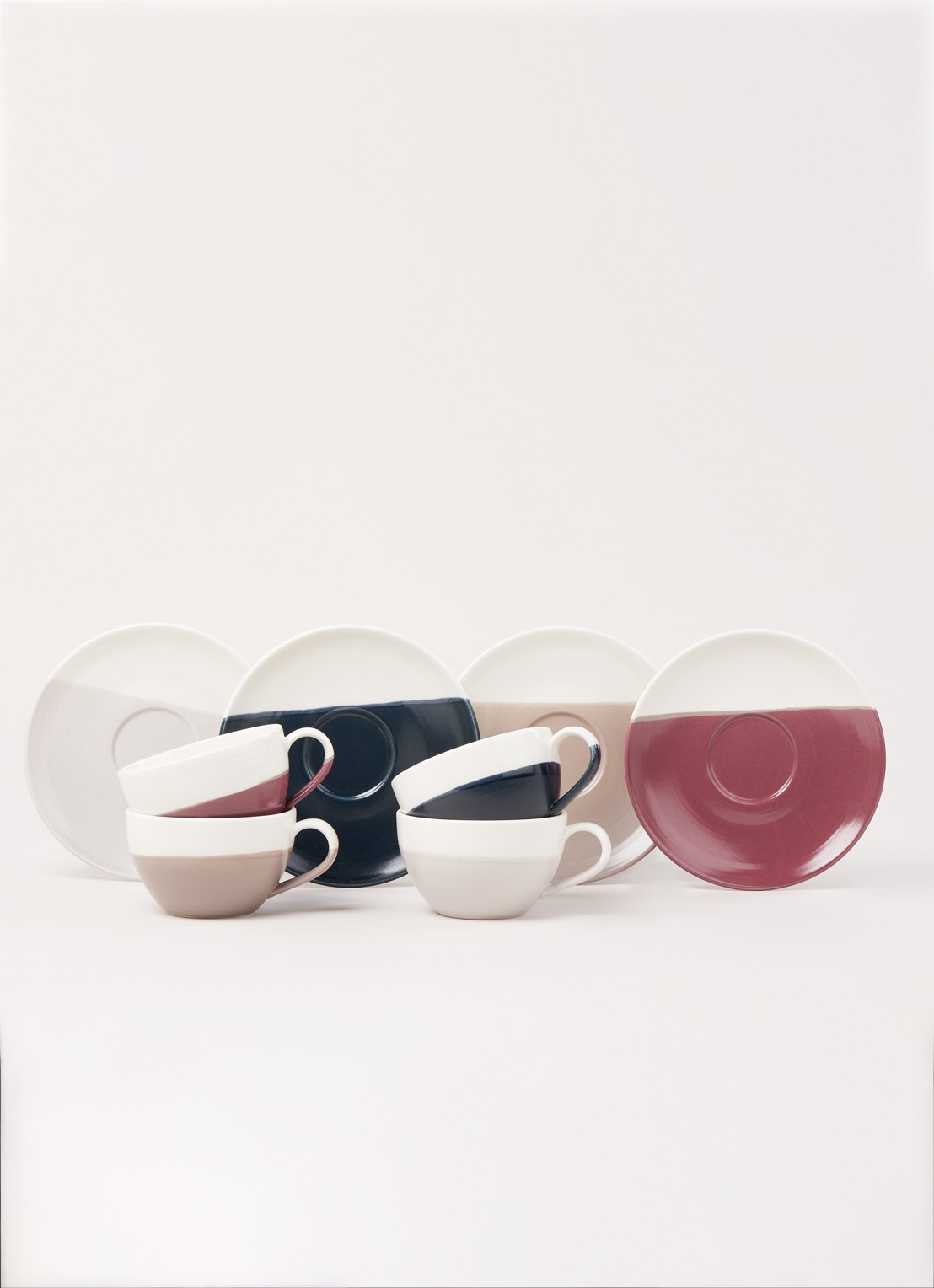 Royal Doulton Coffee Studio cappuccino kop en schotel 25,5 cl set van 4 - voorkant 3 wit