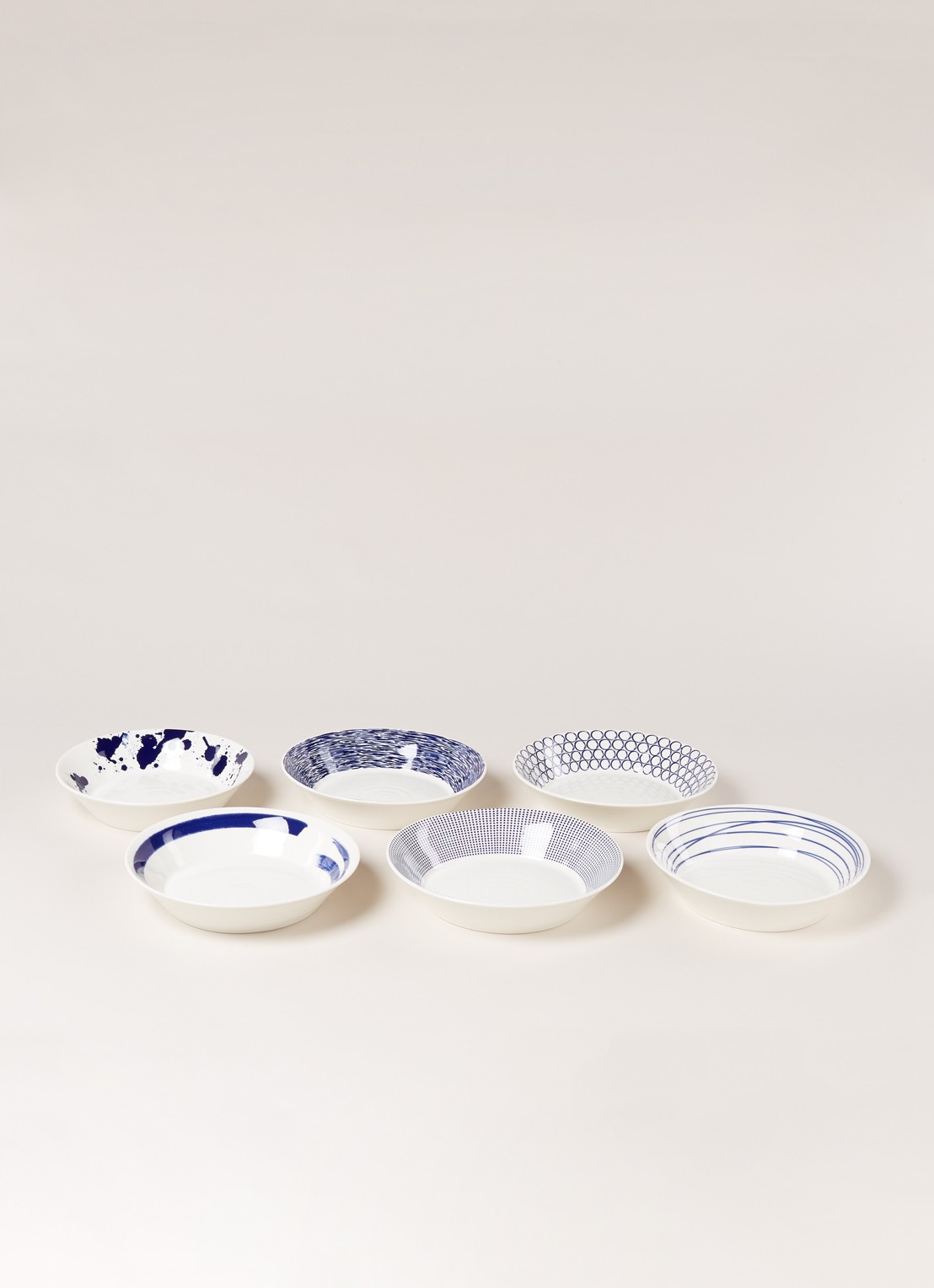 Royal Doulton Pacific pastabord 22 cm set van 6 - voorkant 4 donkerblauw