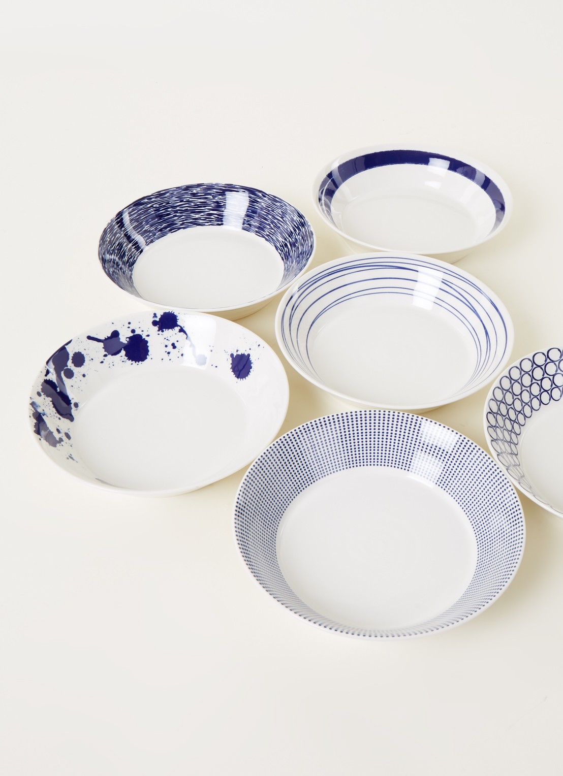 Royal Doulton Pacific pastabord 22 cm set van 6 - voorkant 2 donkerblauw