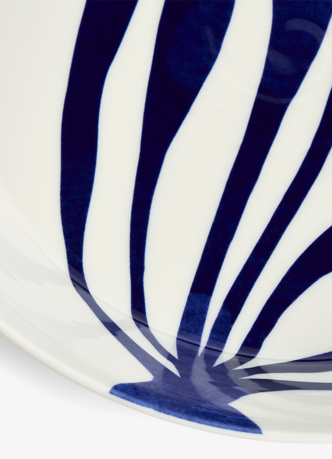 Royal Doulton Pacific serveerschaal 31,5 cm - detail wit