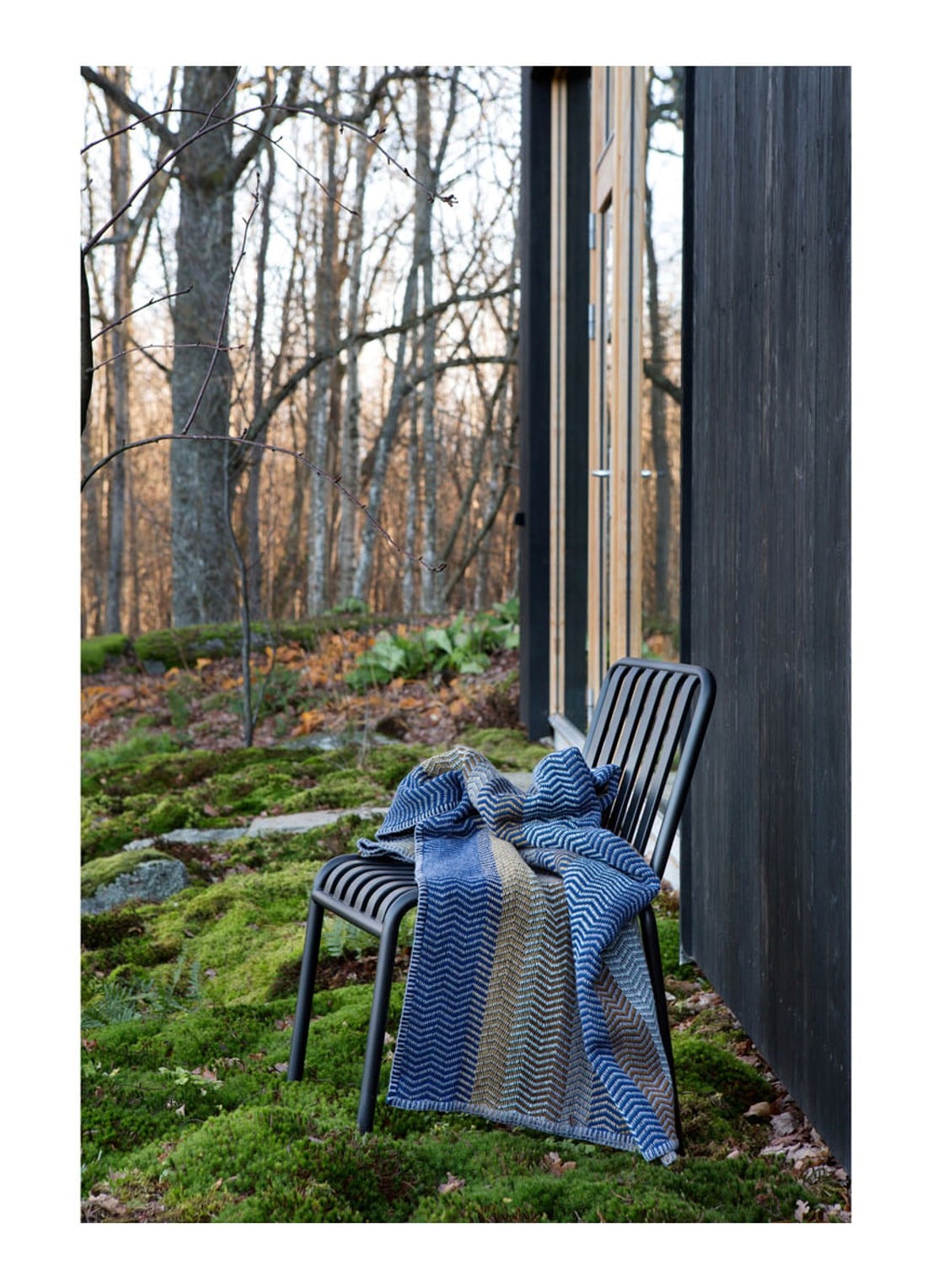 Røros Tweed Fri plaid van lamswol 150 x 200 cm - voorkant 3 donkerblauw