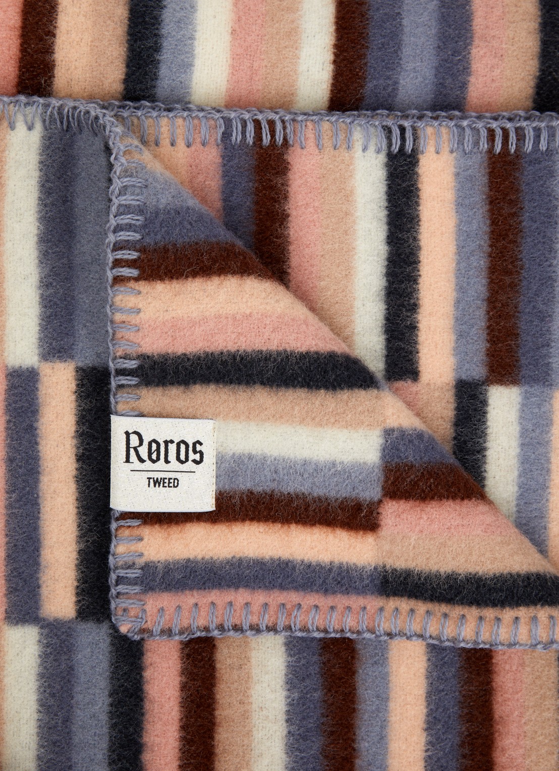 Røros Tweed Ida plaid van scheerwol 135 x 200 cm - detail staalblauw