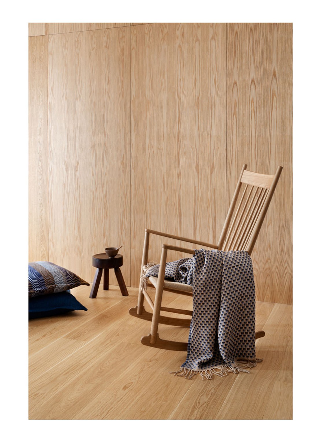 Røros Tweed Isak plaid van wol 150 x 210 cm - voorkant 4 staalblauw