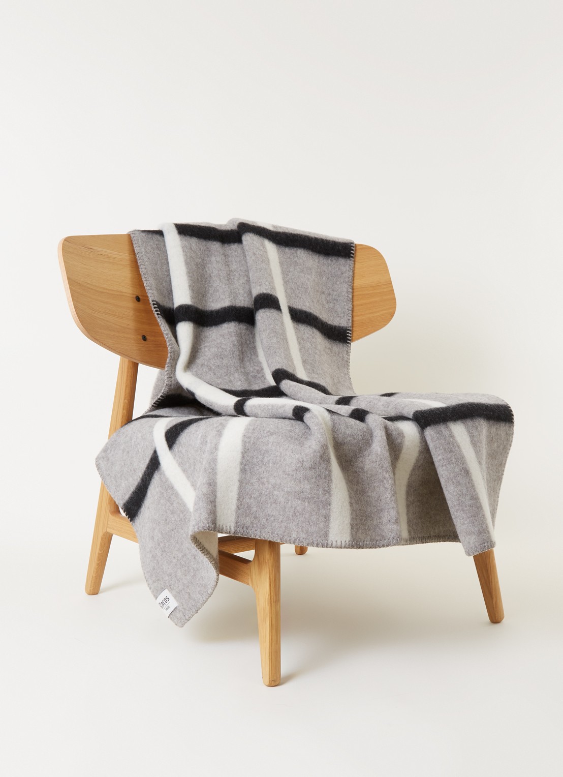 Røros Tweed Knut plaid van lamswol 200 x 135 cm - voorkant 3 lichtgrijs