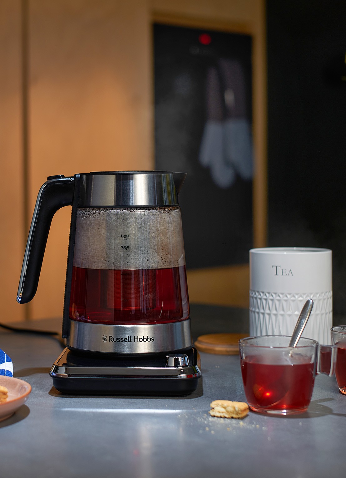 Russell Hobbs Attentiv waterkoker 1,7 liter 26200-70 - voorkant 7 multicolor
