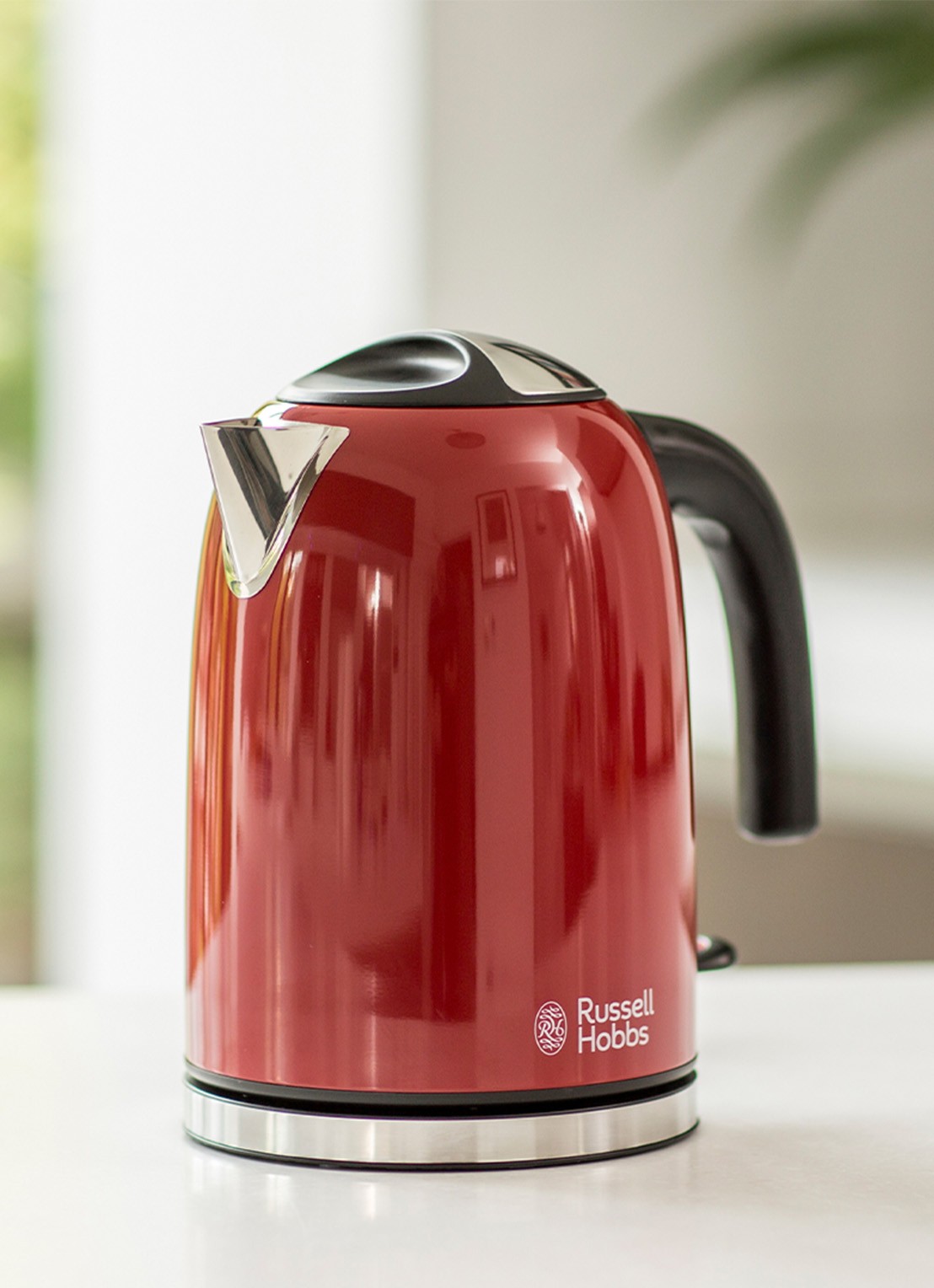 Russell Hobbs Colours Plus waterkoker 1,7 liter 20412-70 - voorkant 3 steenrood