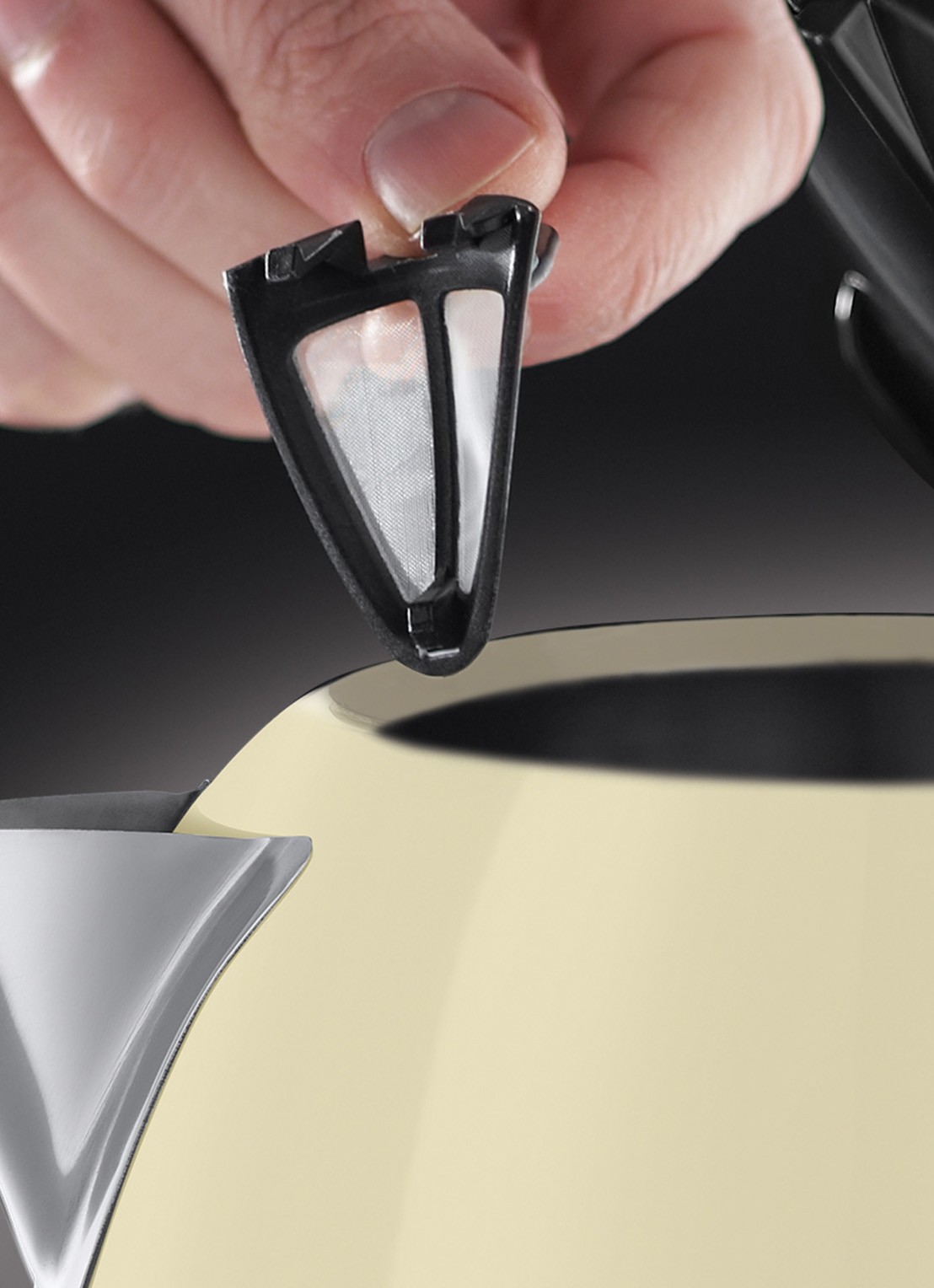 Russell Hobbs Colours Plus waterkoker 1,7 liter 20415-70 - detail 4 creme