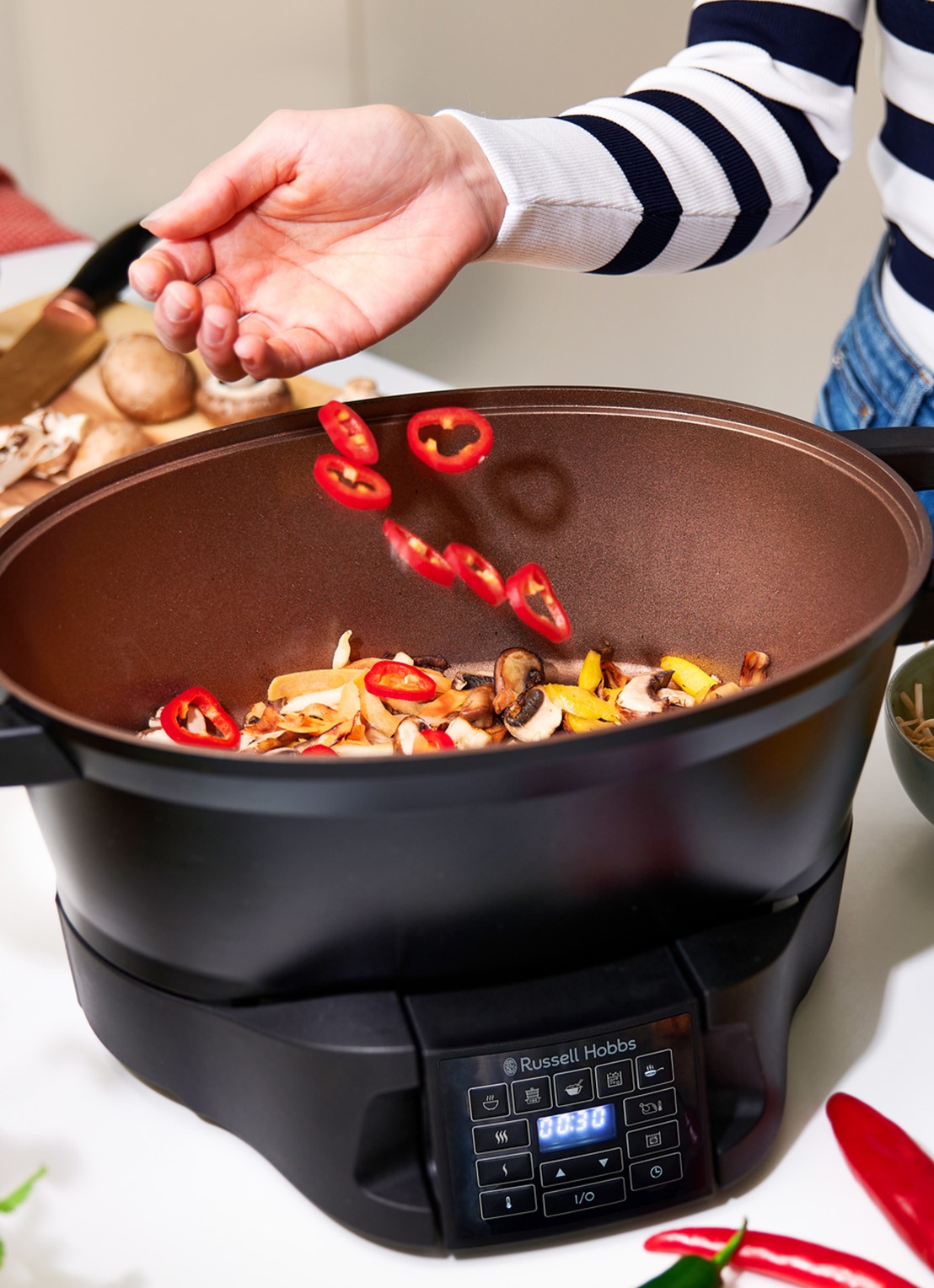 Russell Hobbs Good-to-go multicooker 28270-56 - detail 3 zwart