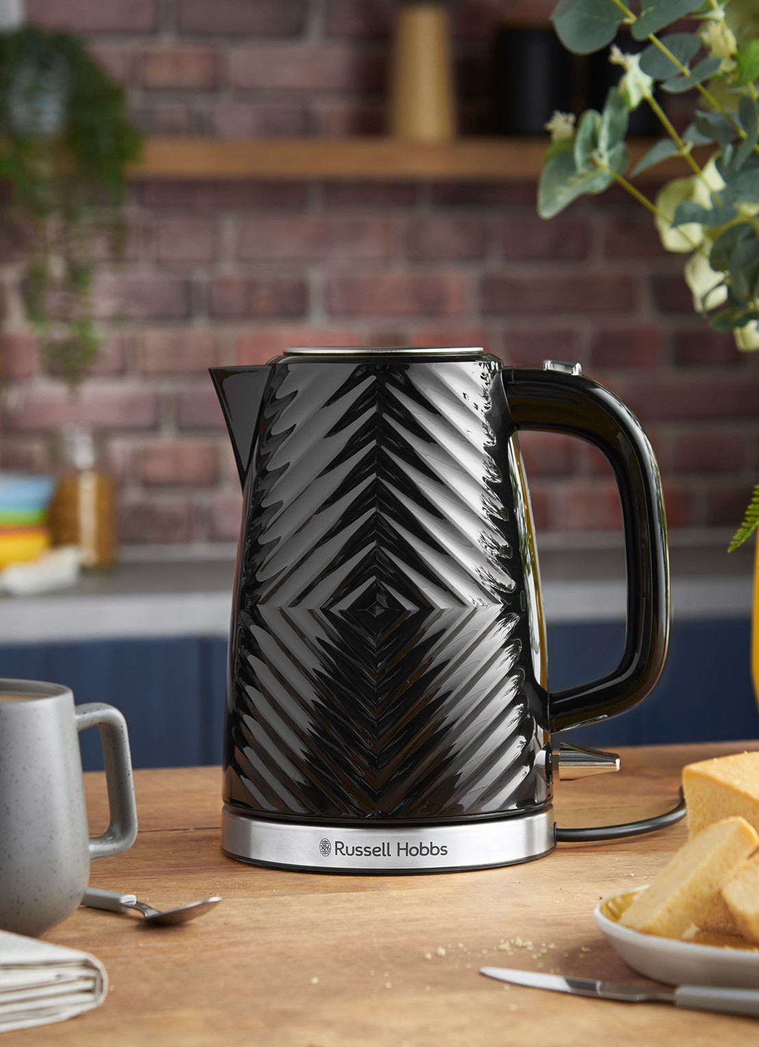 Russell Hobbs Groove waterkoker 1,7 liter 26380-70 - voorkant 2 zwart