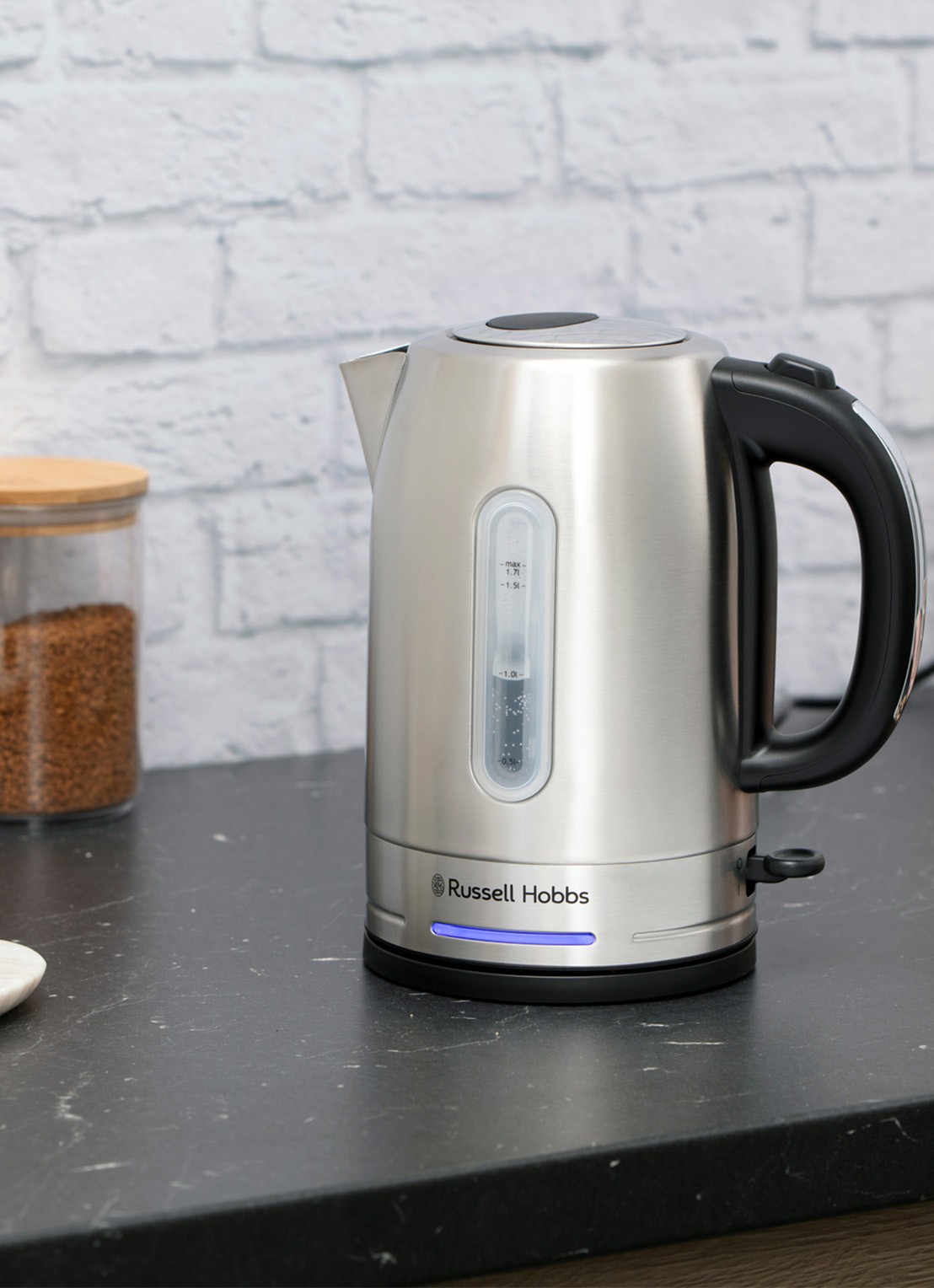 Russell Hobbs Quiet Boil waterkoker 1,7 liter 26300-70 - voorkant 3 metallic