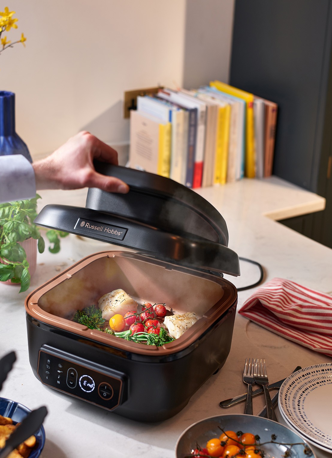 Russell Hobbs Satisfry Air & Grill multicooker 5,5 liter 26520-56 - voorkant 2 undefined