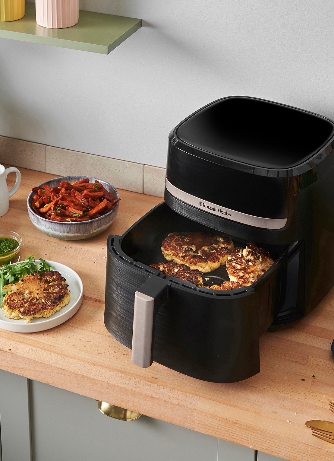 Russell Hobbs Satisfry airfryer 8,3 liter 27630-56 - achterkant zwart