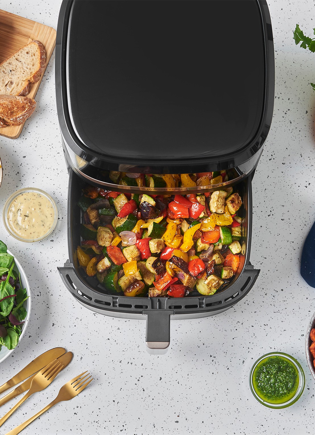 Russell Hobbs Satisfry airfryer 8,3 liter 27630-56 - detail 7 zwart