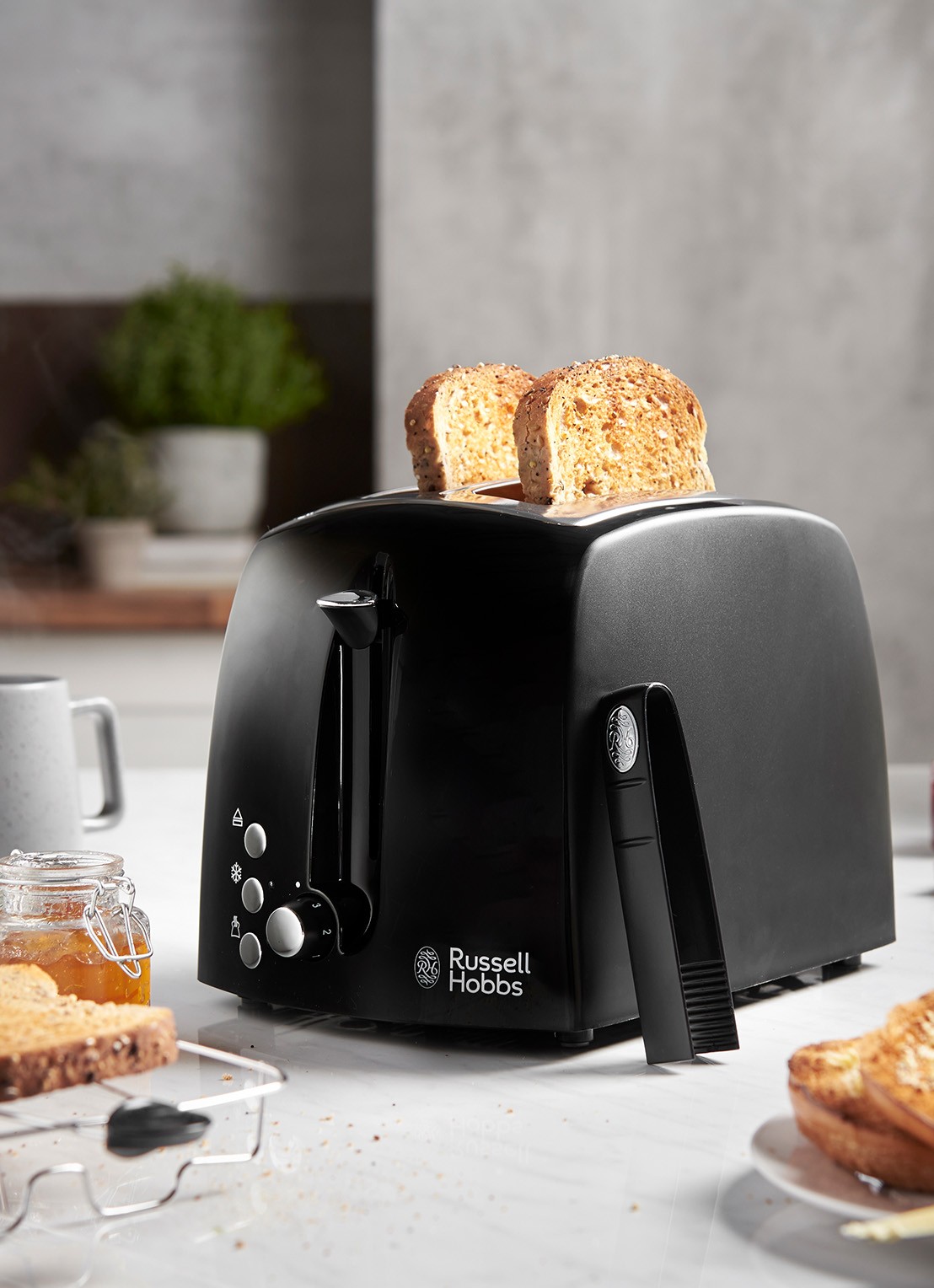 Russell Hobbs Textures Plus+ broodrooster 2-slots - voorkant 6 zwart