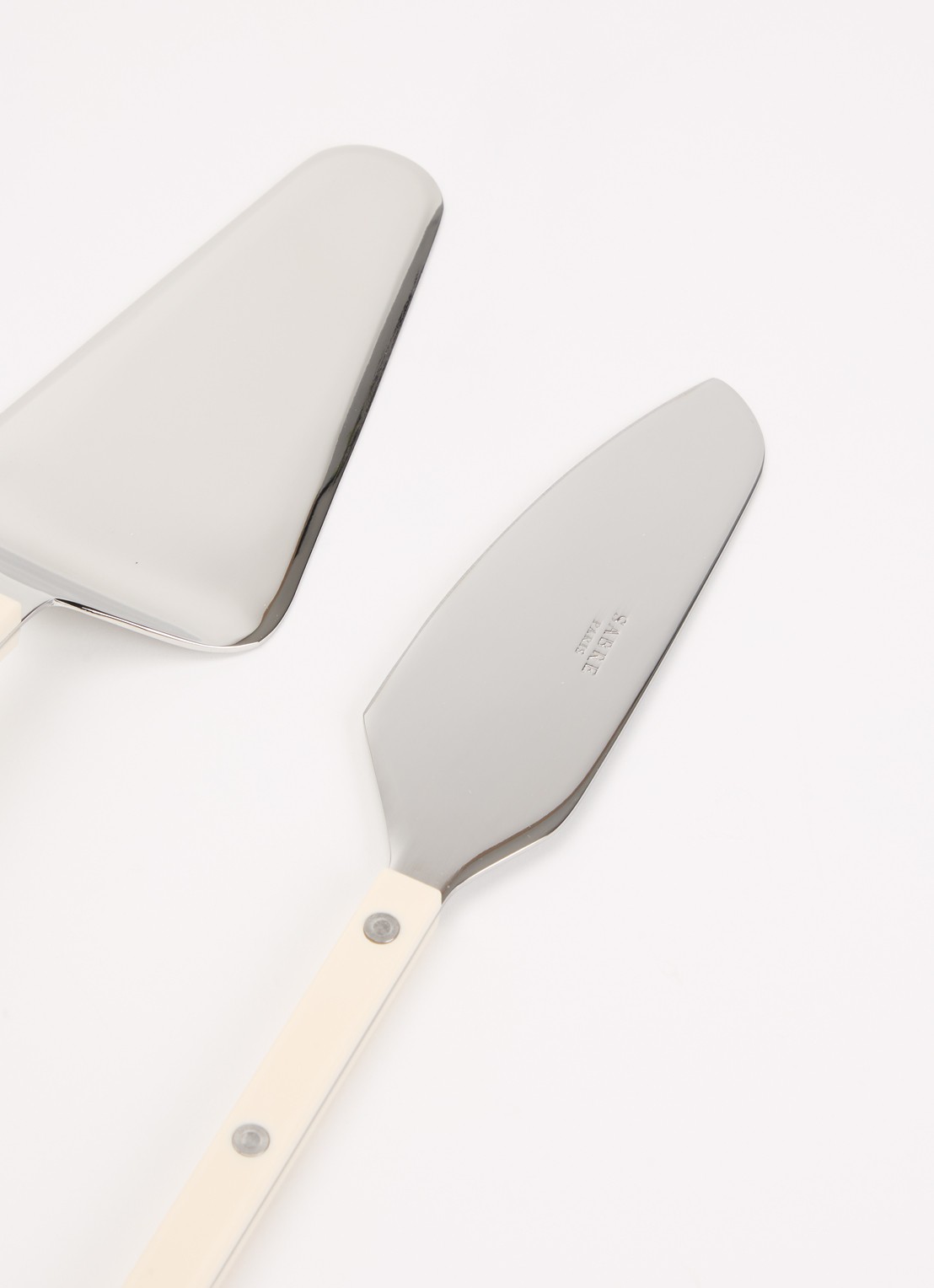 Sabre Bistrot taartbestek 2-delig - voorkant 2 gebroken wit