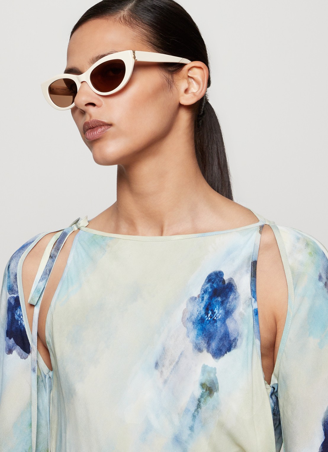 Saint Laurent Cat Eye zonnebril  SLM115 - voorkant 2 gebroken wit