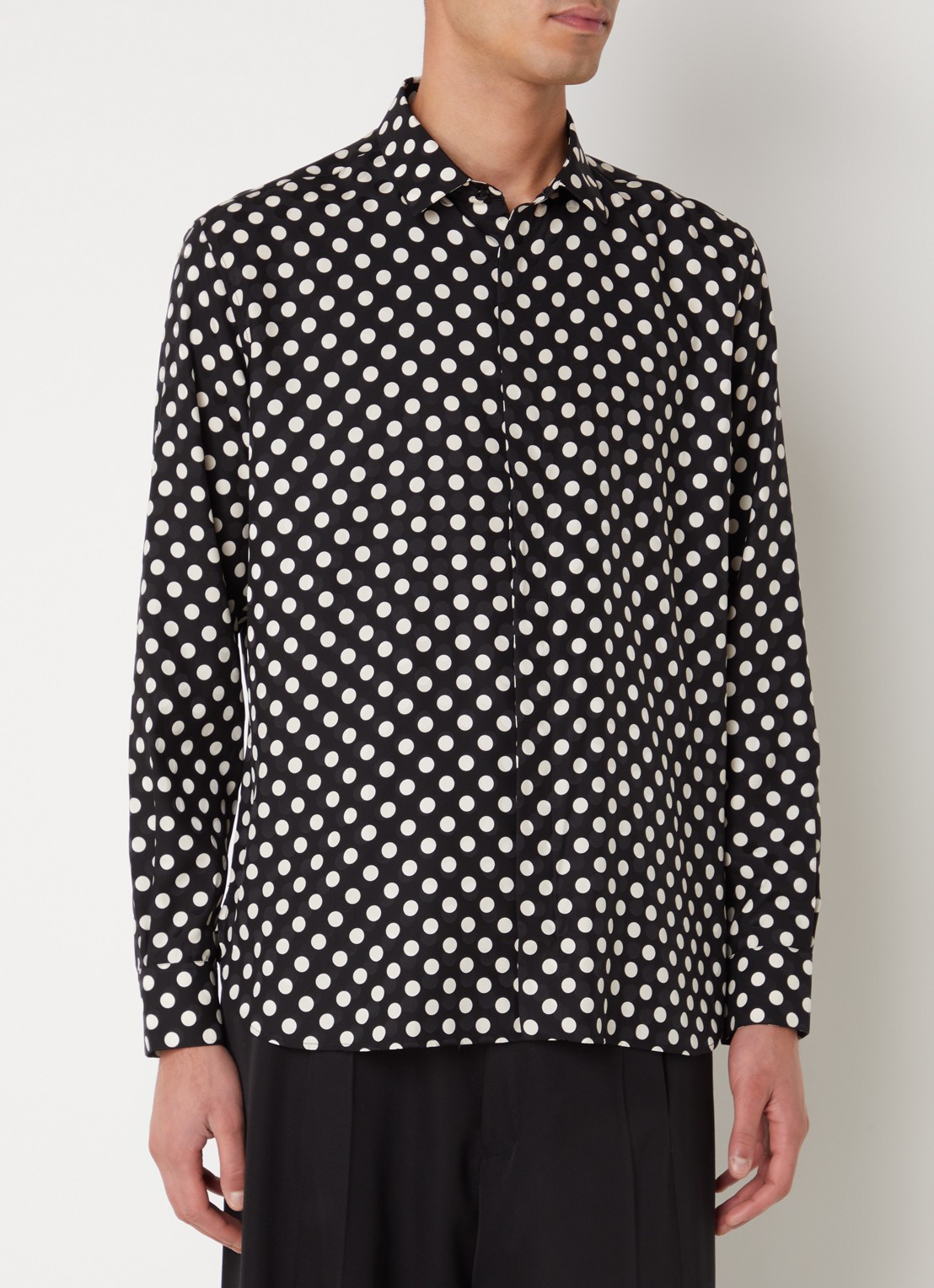 Saint Laurent Chemise regular fit overhemd van zijde met stippenprint  - detail 2 zwart